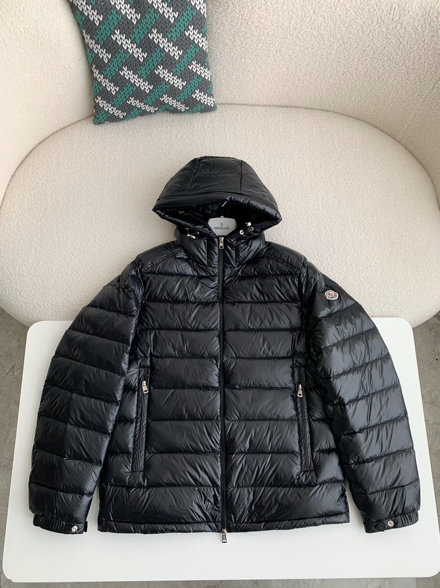 【#3666】Moncler Short men's down jacket