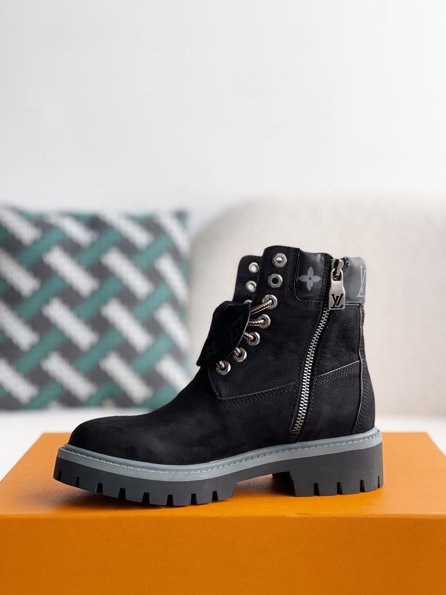 louis vuitton & timberland Martin boot