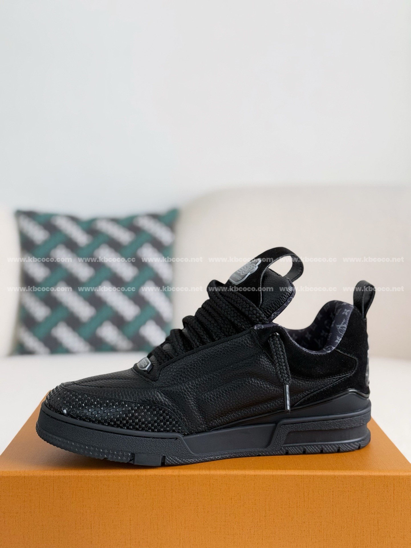 【#4015】 LOUIS VUITTON SKATE LOW-TOP SNEAKERS