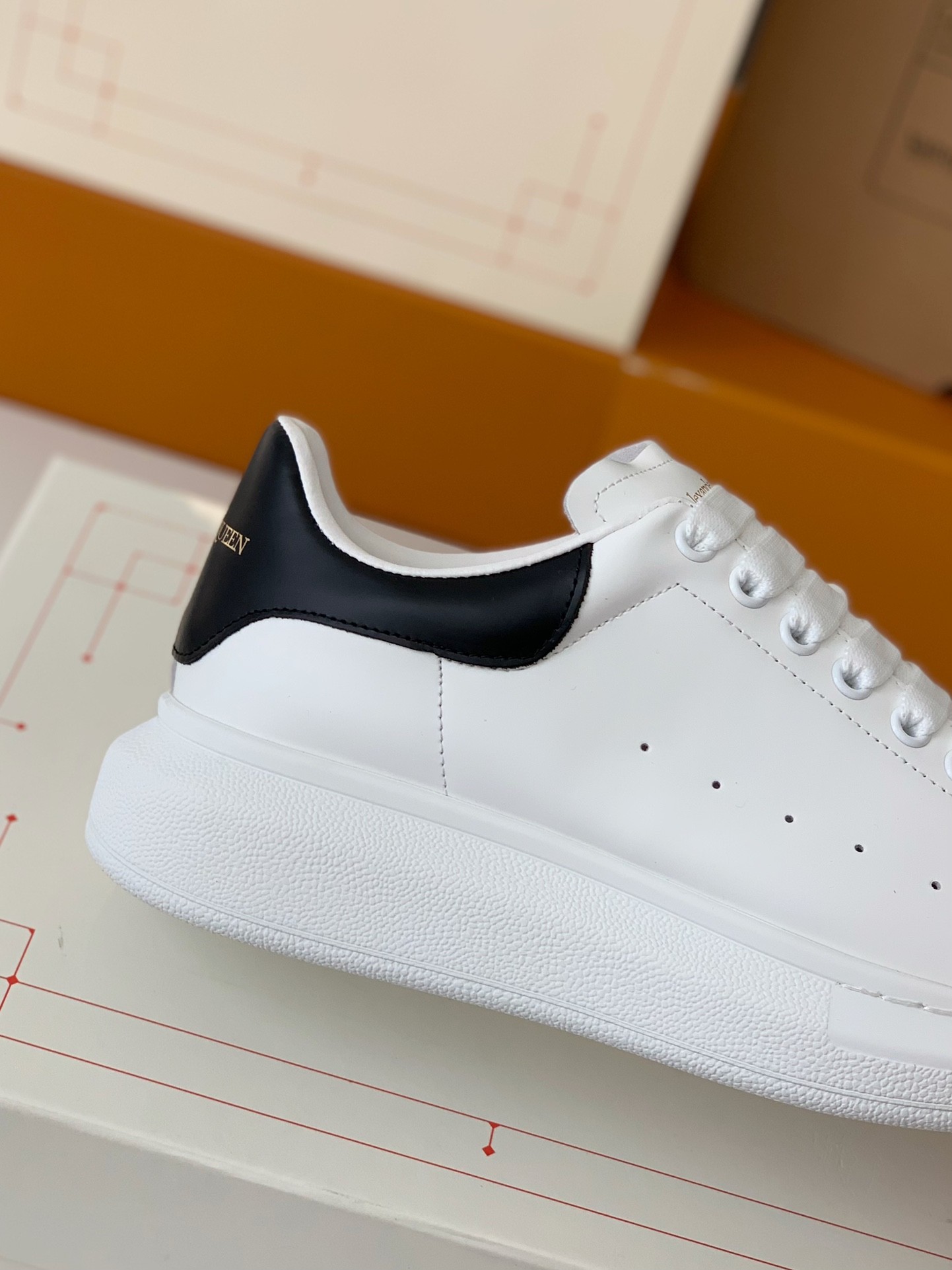 Alexander McQueen versatile Sneakers