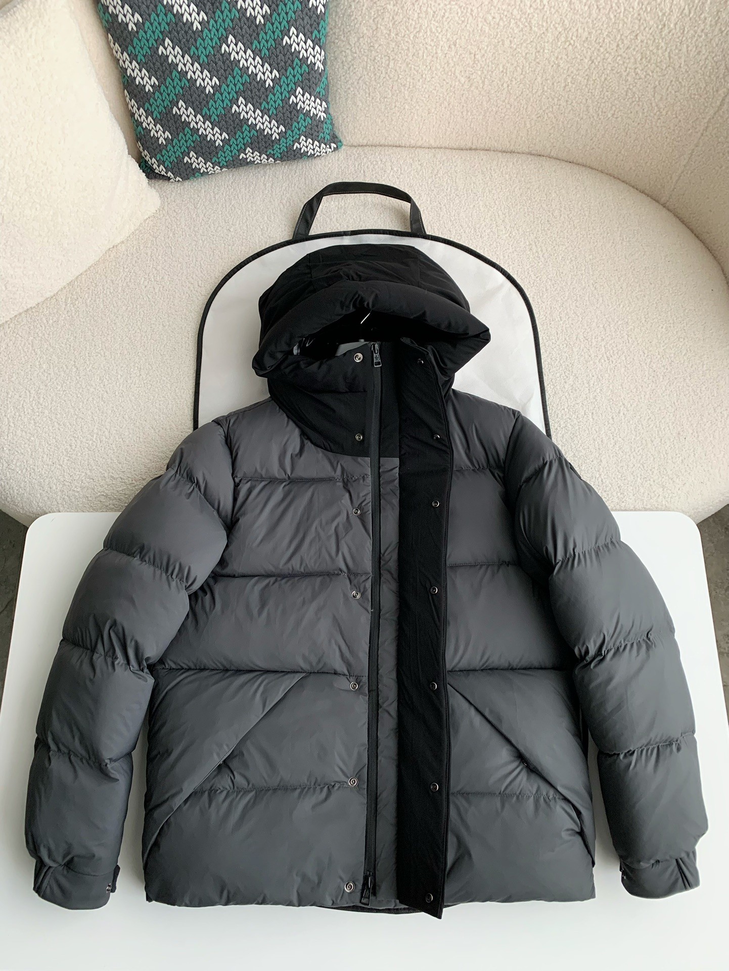 【#2344】Moncler Montbeliard down jacket