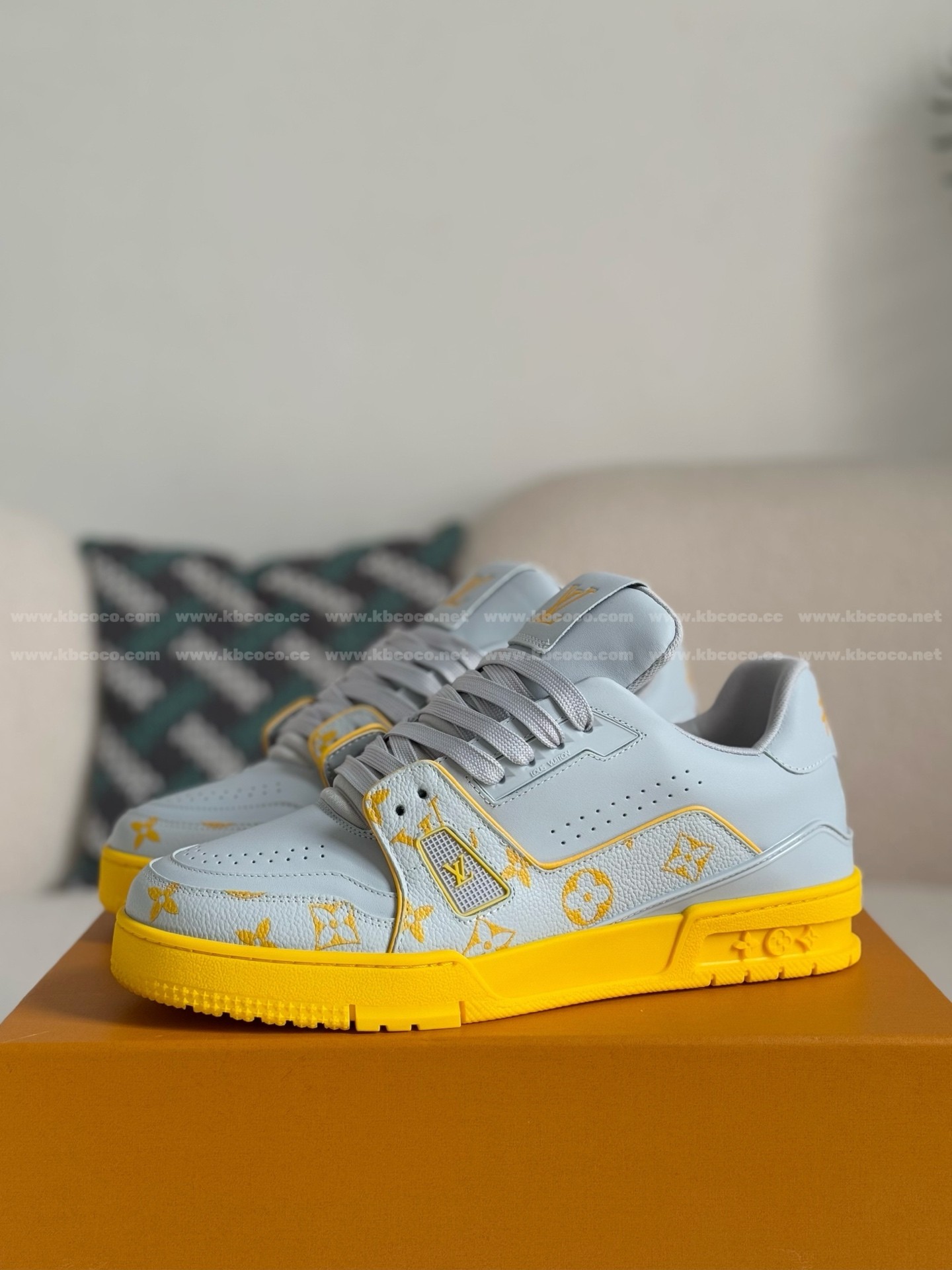 【#5778】 LOUIS VUITTON TRAINER SNEAKERS