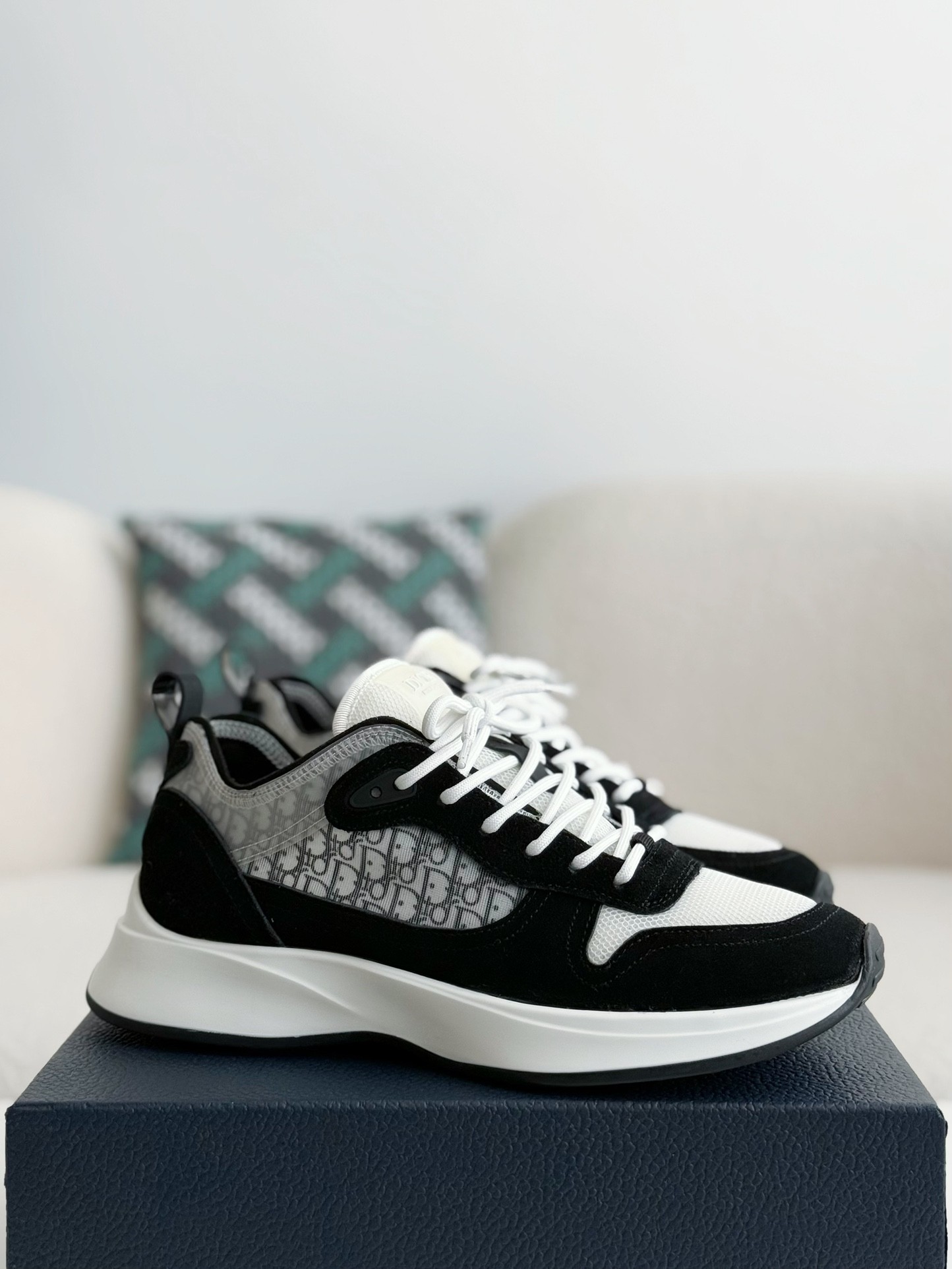 【#3708】 Dior B25 Sneakers