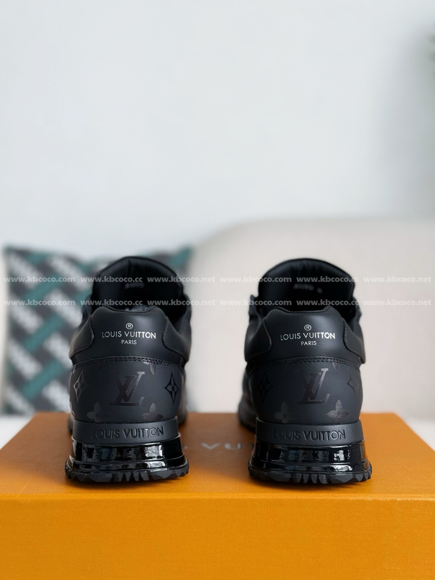 【#4677】 LOUIS VUITTON RUN AWAYCASUAL SHOES