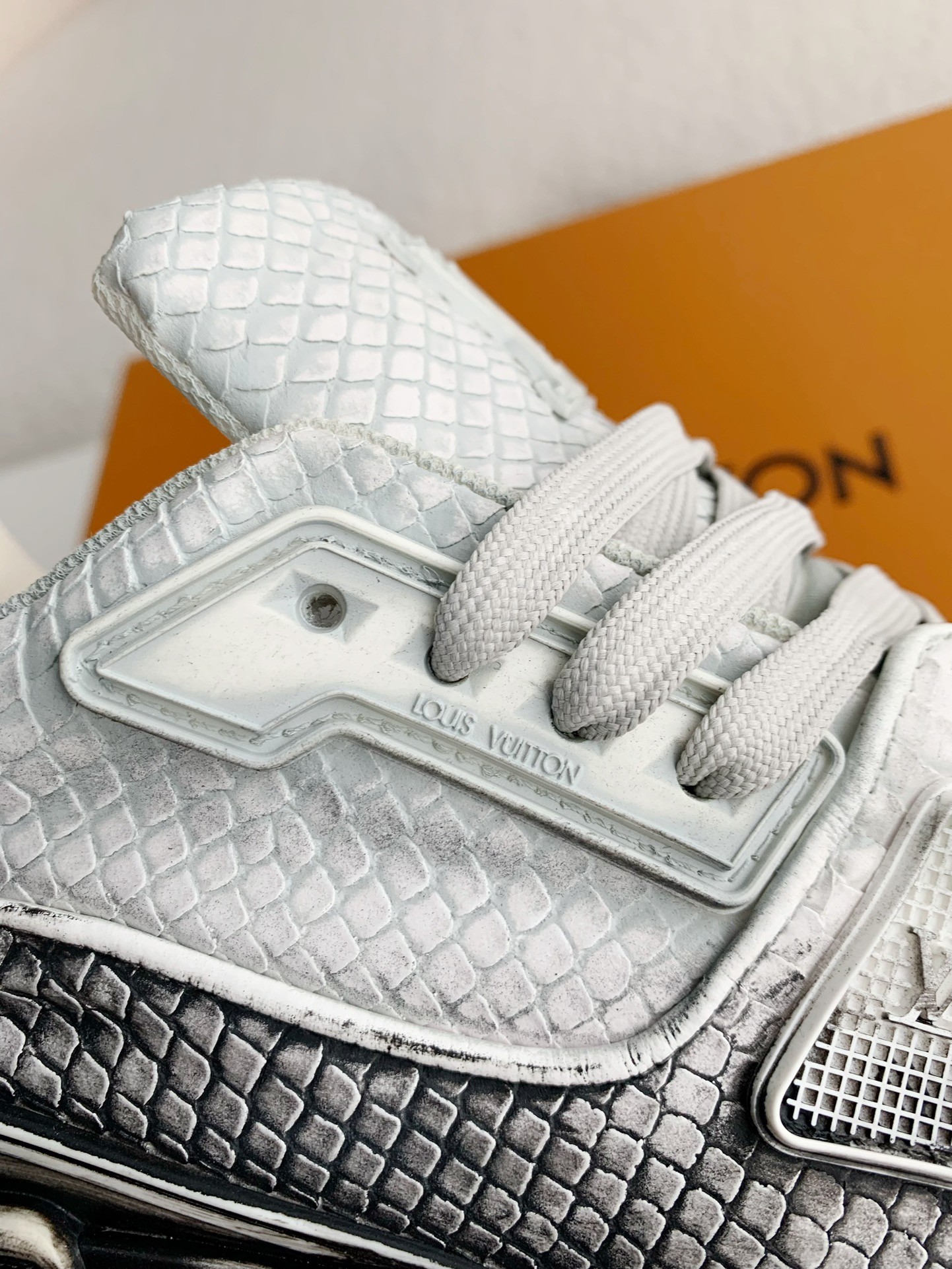 [#3315」 LOUIS VUITTON TRAINER SNEAKERS