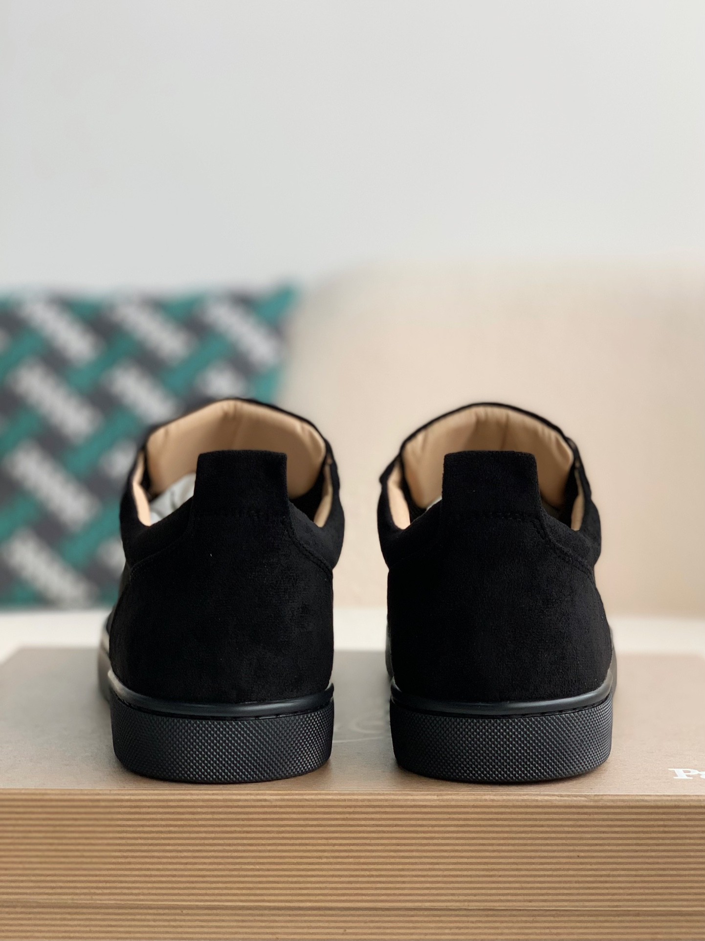 【#964】 Christian Louboutin Sneakers