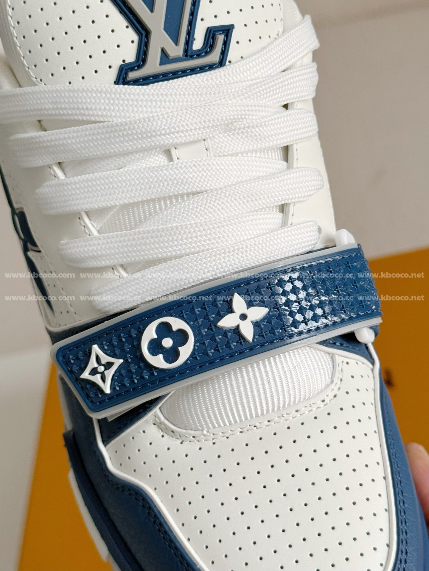 【#4674】 LOUIS VUITTON TRAINER SNEAKERS