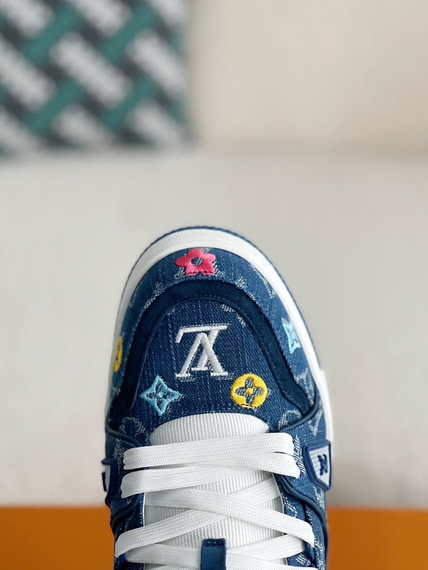 [#3239]LOUIS VUITTON TRAINER SNEAKERS