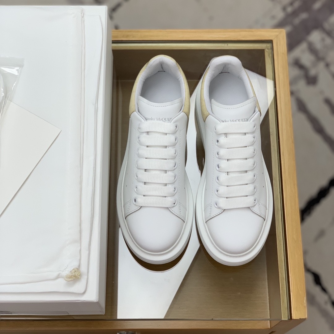 Alexander McQueen MQ Apricot beadStone grain tail Sneakers
