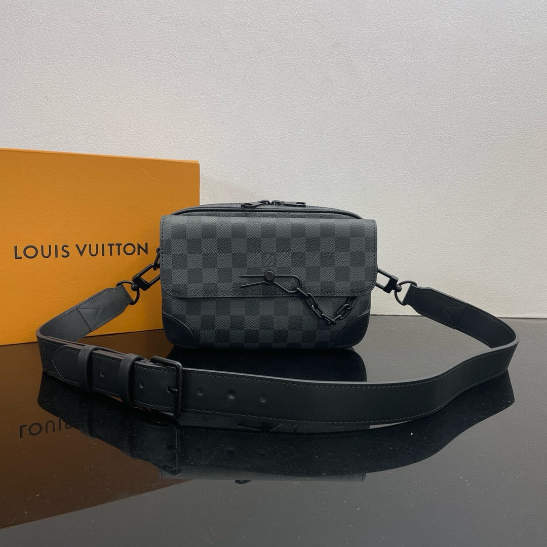 LOUIS VUITTON Steamer Postman bag/top quality M46795
