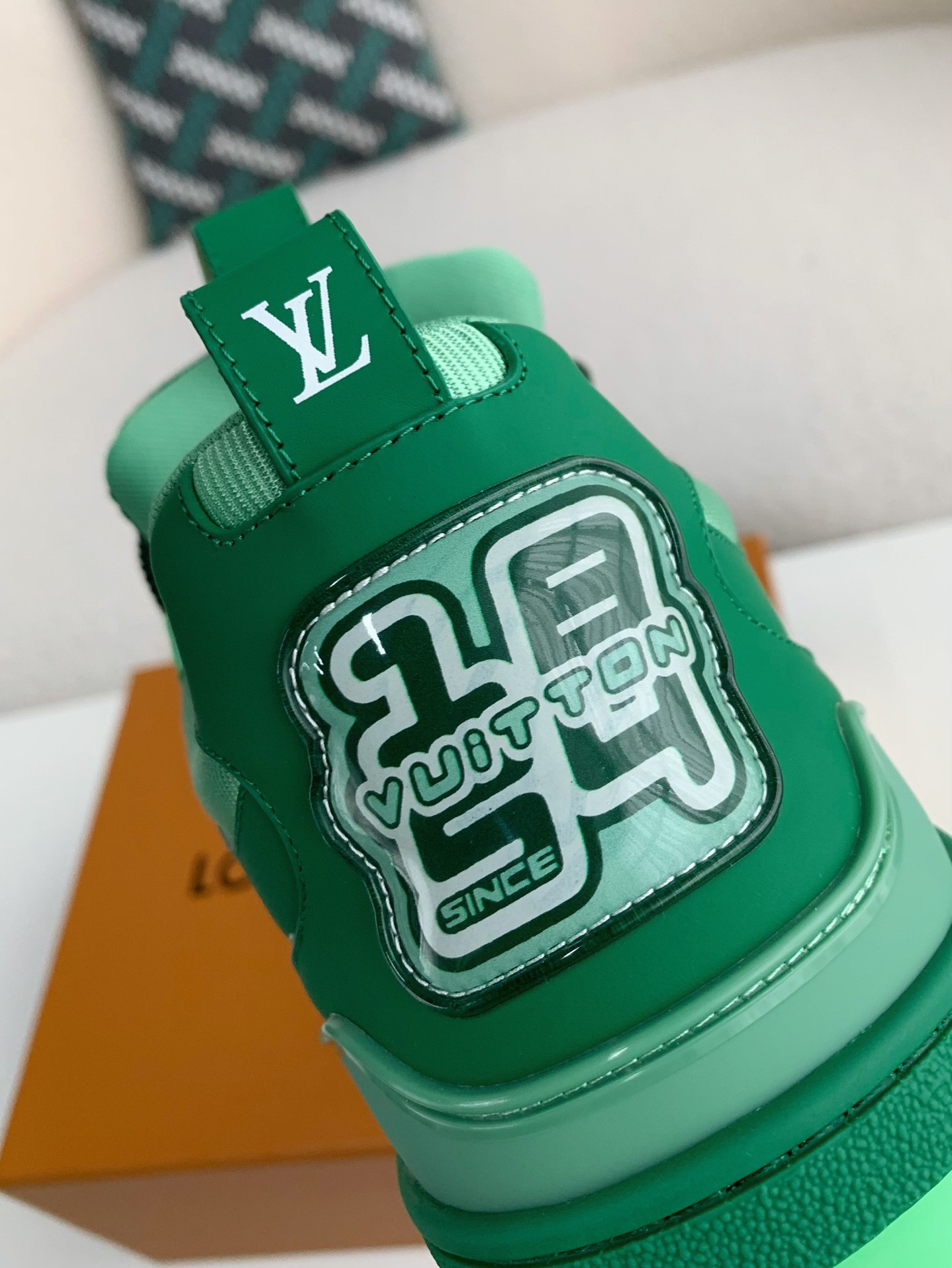 [#3556」 LOUIS VUITTON RUNNER TATICsneakers