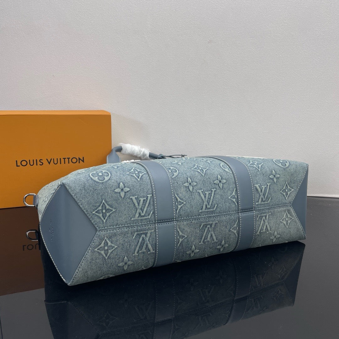 LOUIS VUITTON FW23 handbag/Top Quality M22537