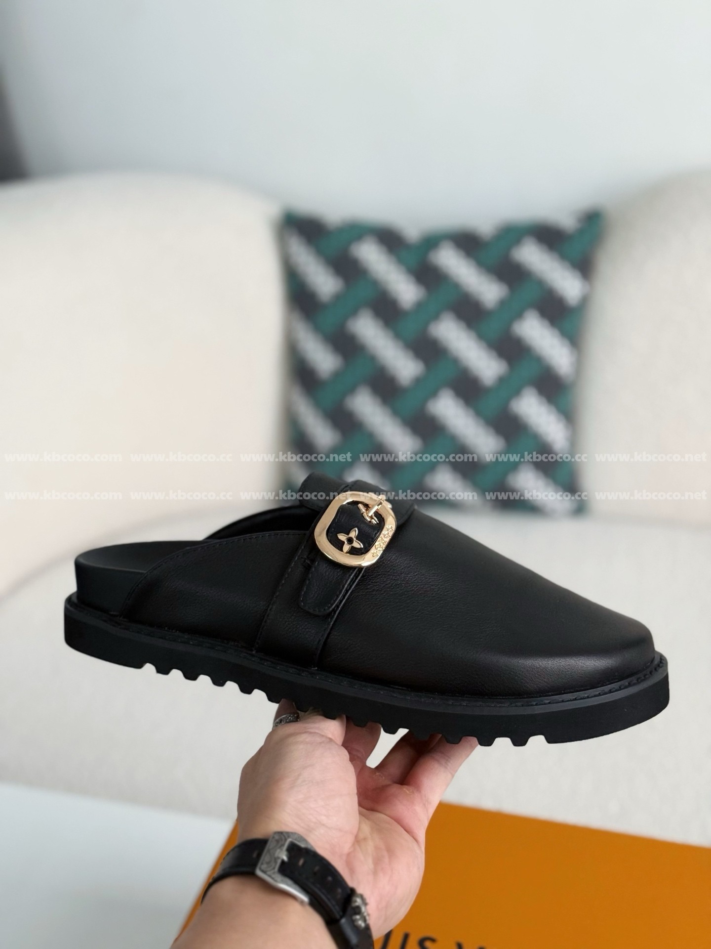 【#5281】 LOUIS VUITTON SANDALS