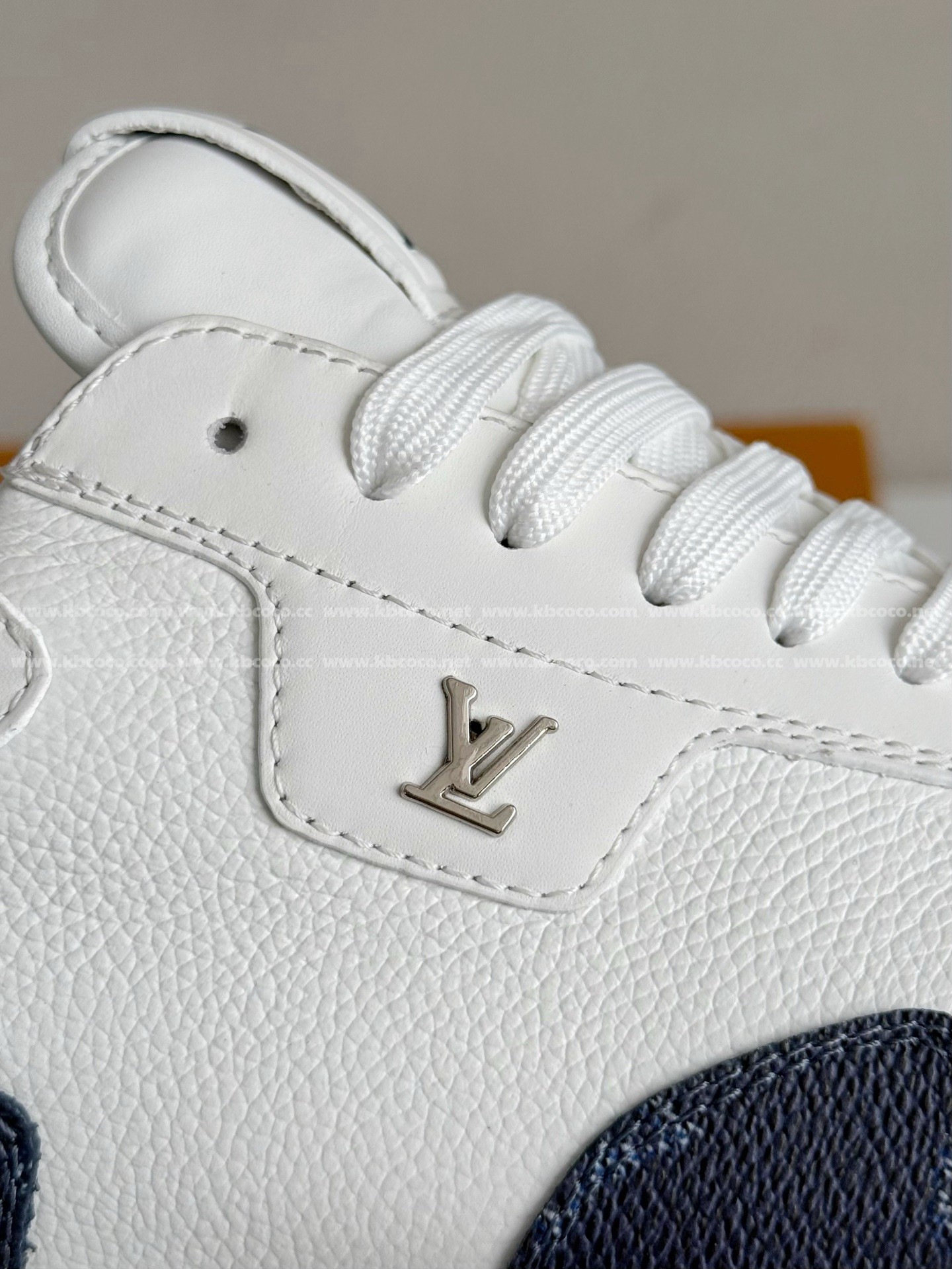 【#4679】 LOUIS VUITTON RUN AWAYCASUAL SHOES
