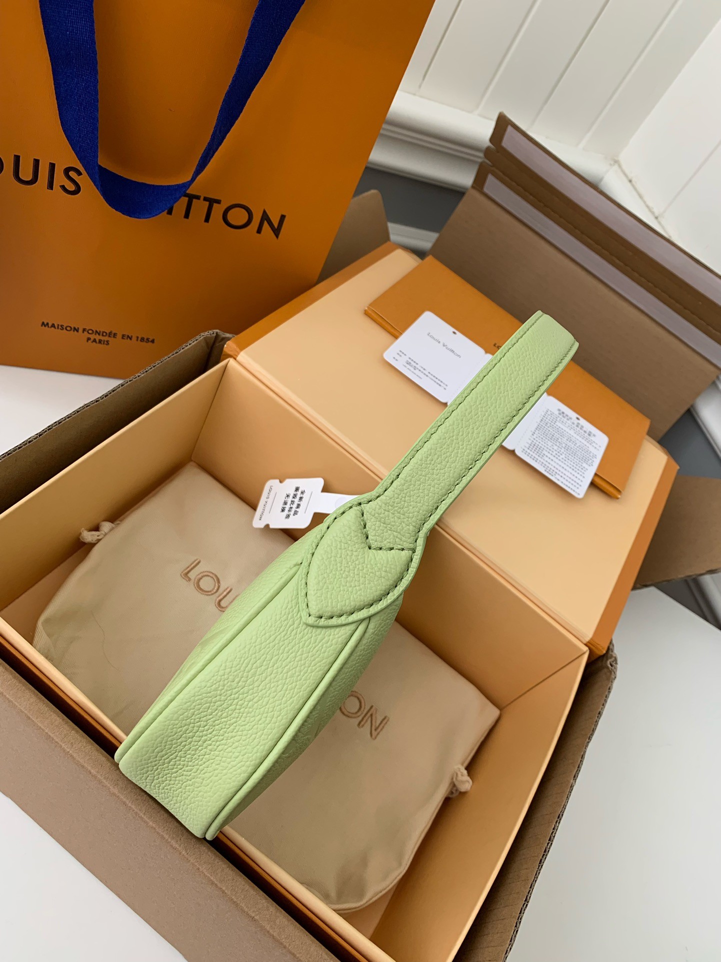 Louis Vuitton 23 New MINI MOON Handbag M82425, Top Quality