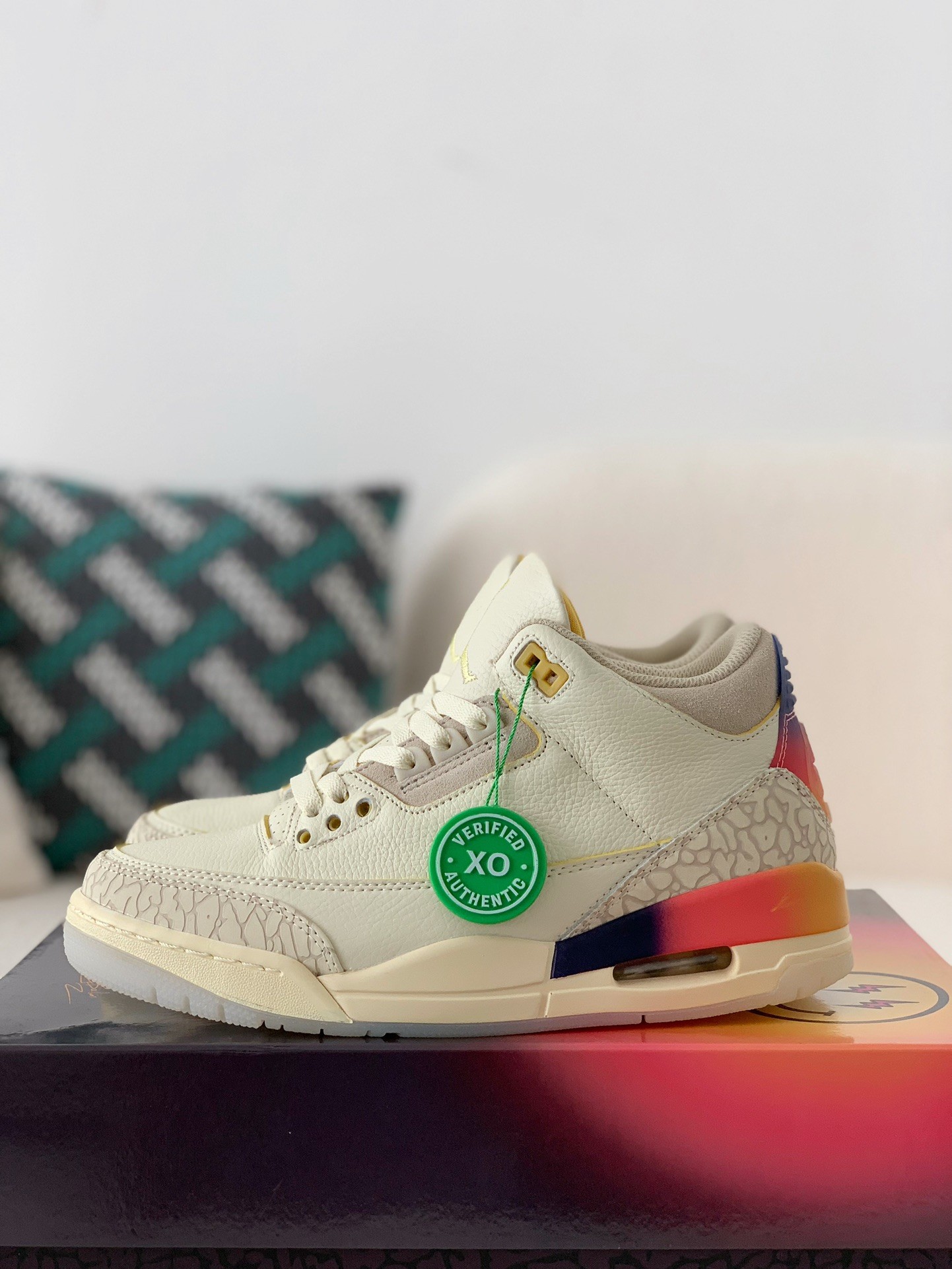 Jordan 3 x」 Balvin Sneakers
