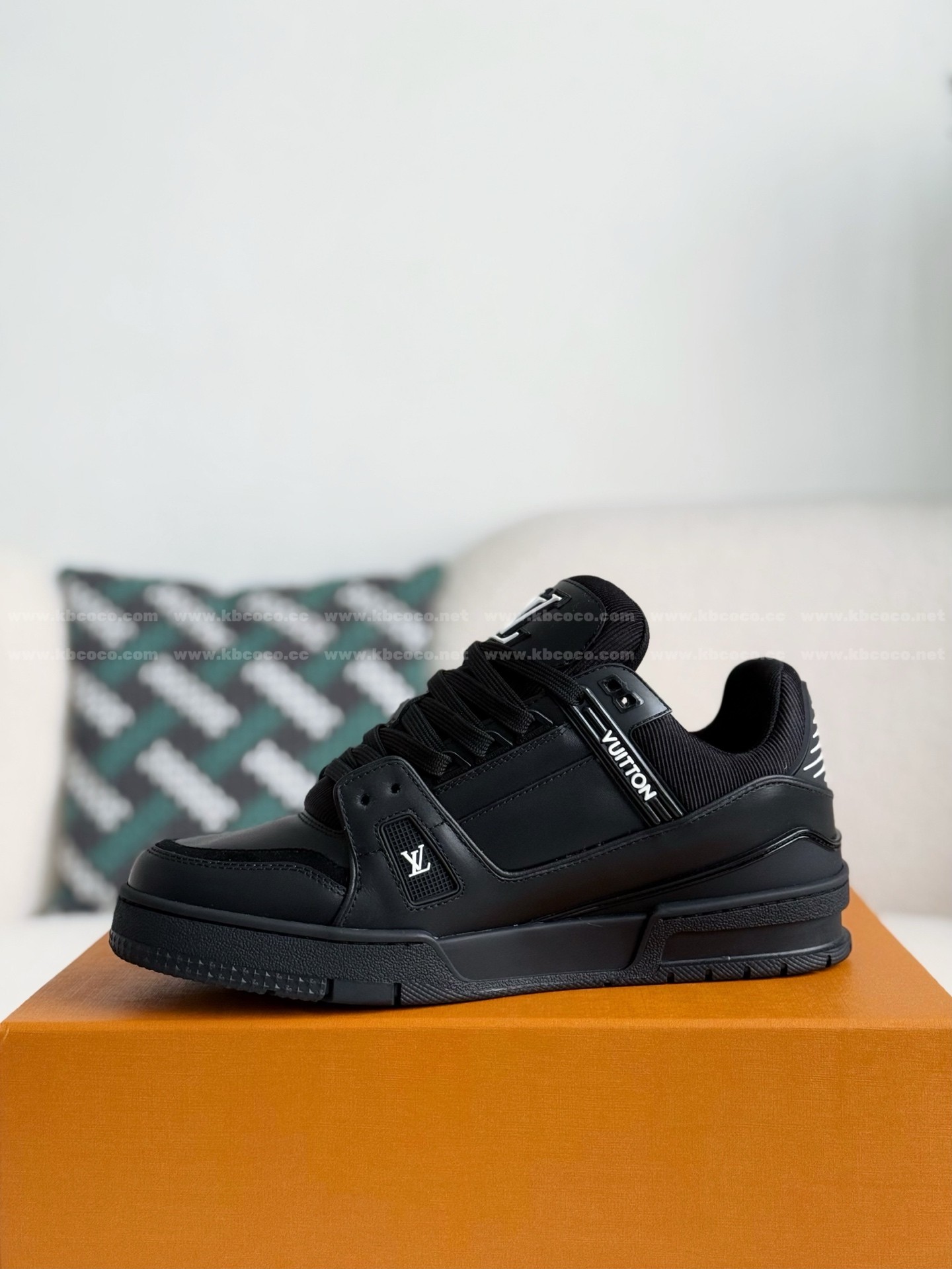 【#5860】 LOUIS VUITTON x NIGO TRAINER FW25 SNEAKERS