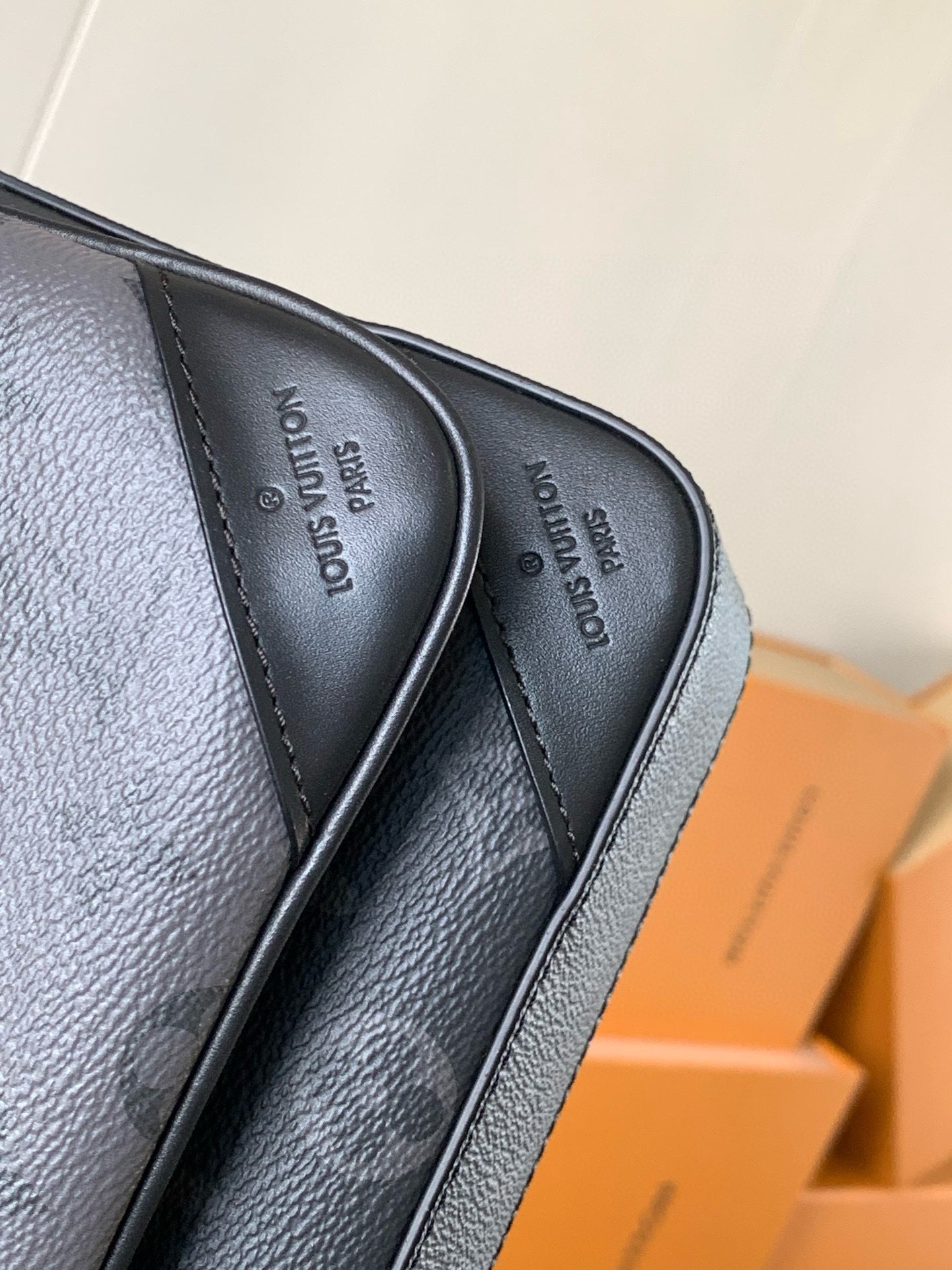 LOUIS VUITTON Trio messenger bag M69443