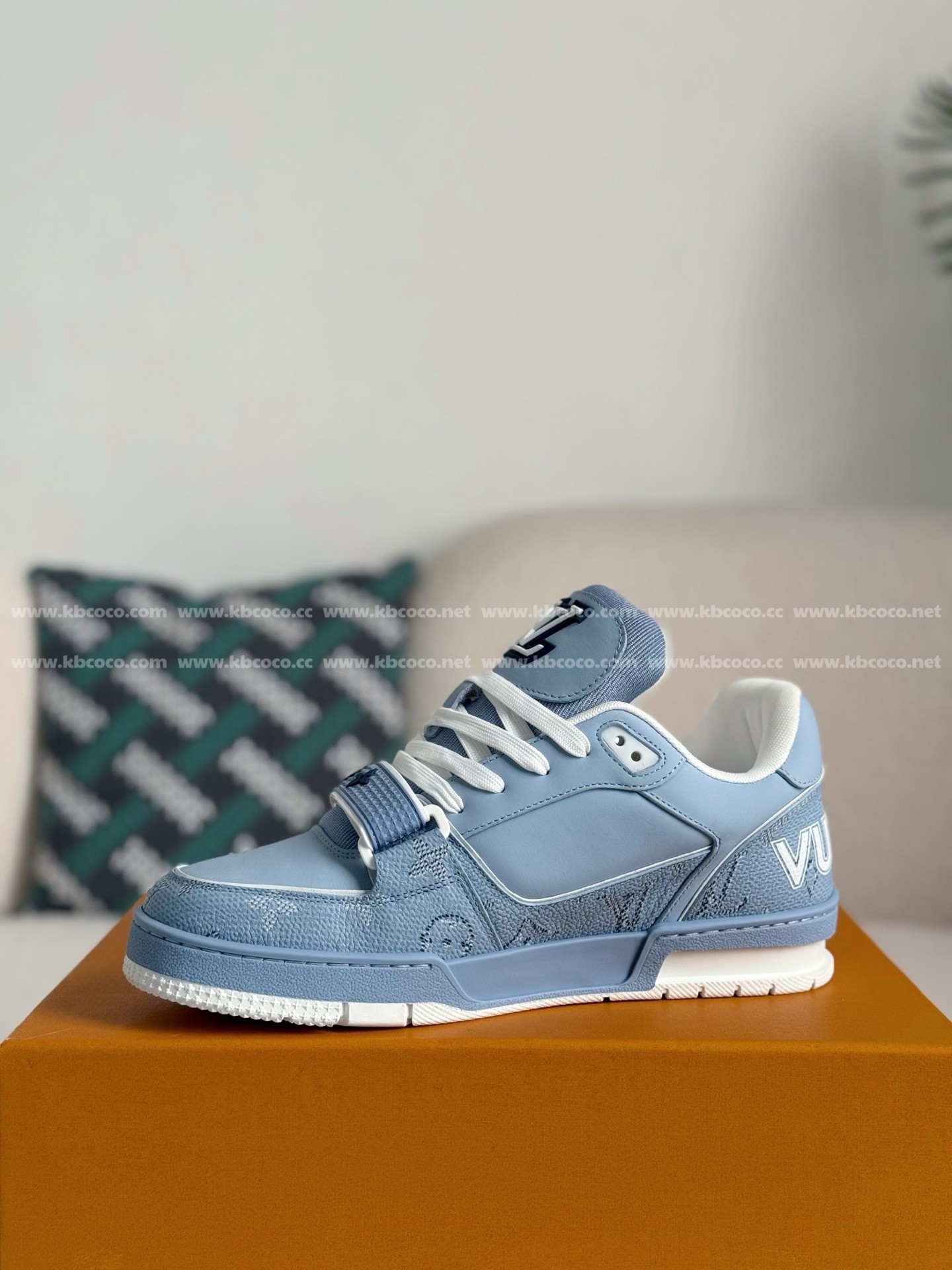 【#5424】 LOUIS VUITTON TRAINER SNEAKERS