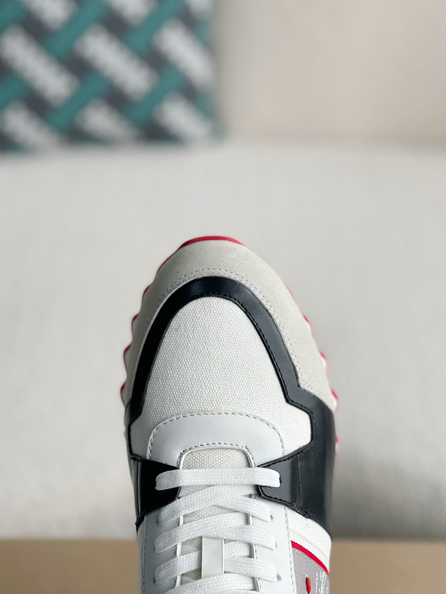 【#3013】 Christian Louboutin Sneakers