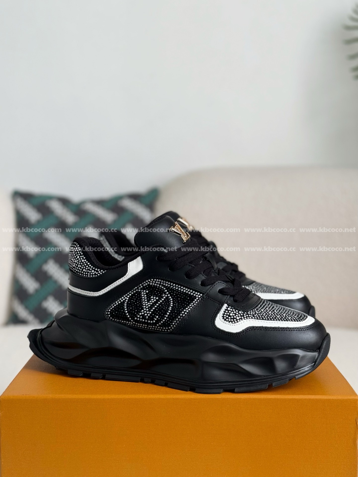 【#5075】 LOUIS VUITTON CASUAL SPORTS SHOES