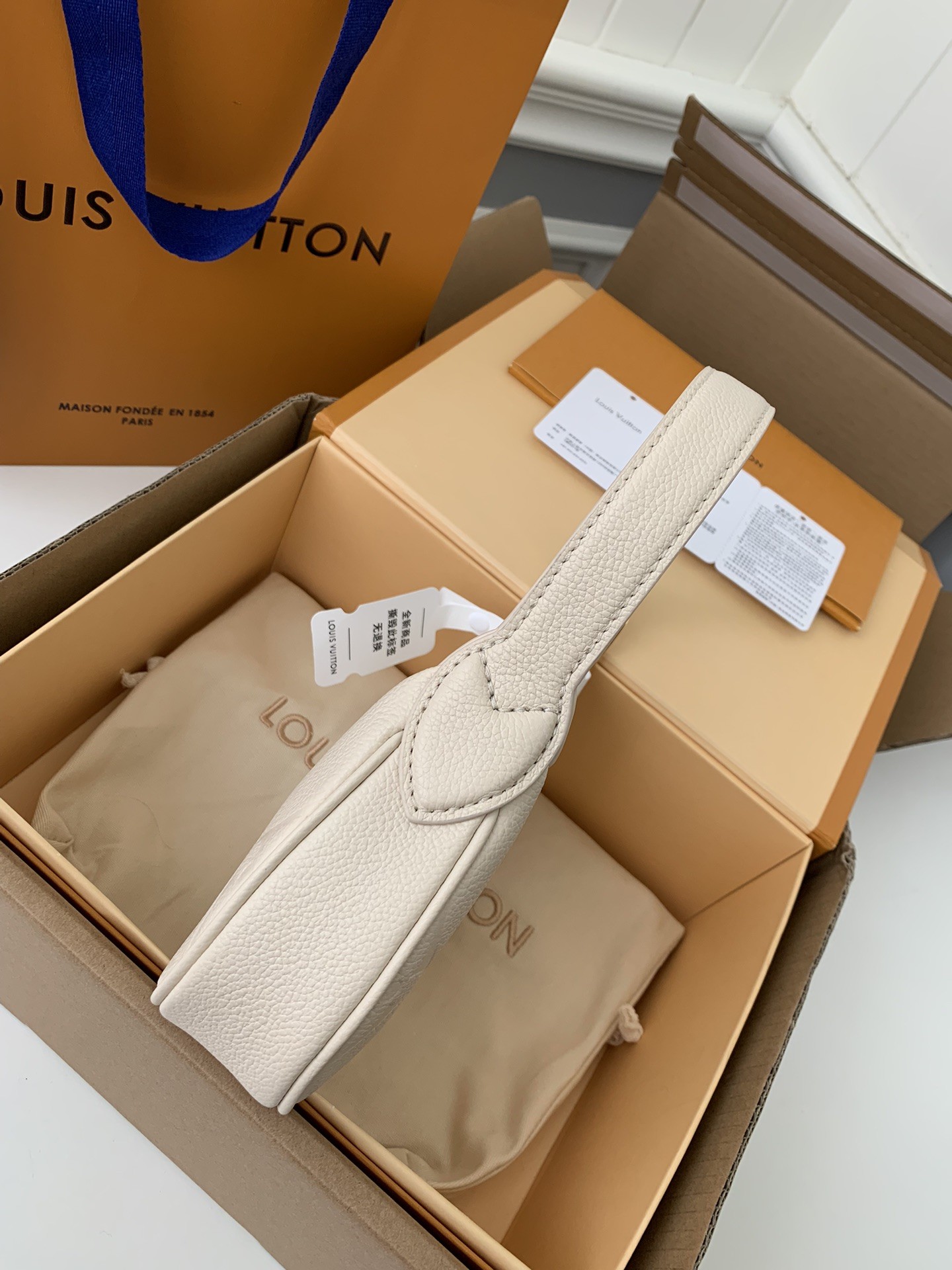 Louis Vuitton 23 New MINI MOON Handbag M82519, Top Quality