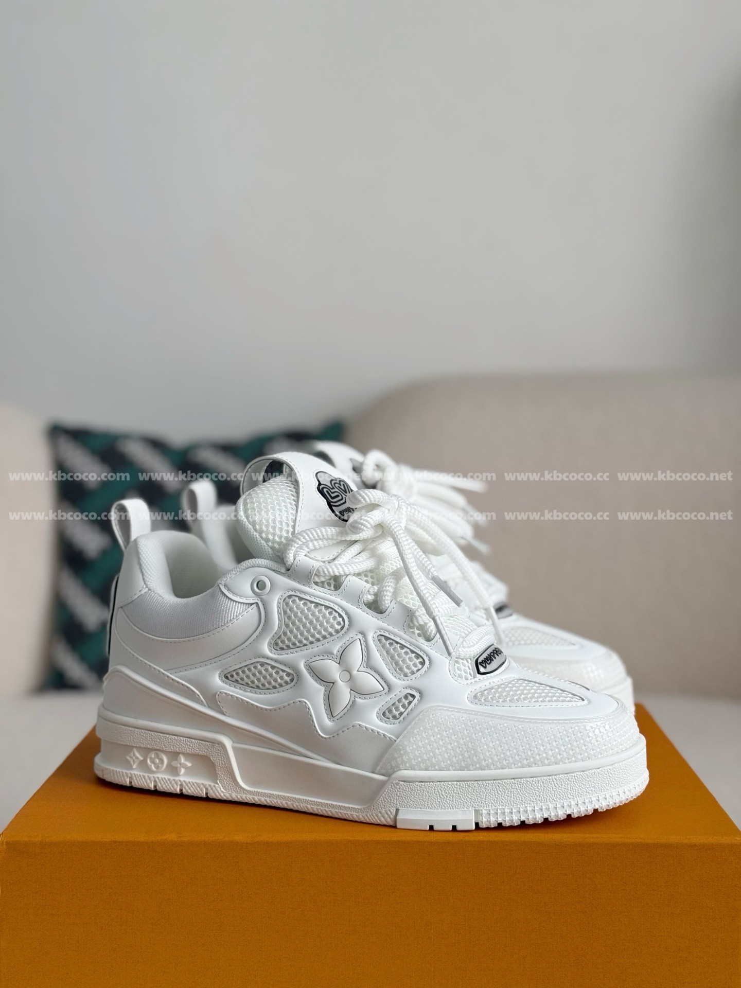 【#4539】 LOUIS VUITTON TRAINER SNEAKERS