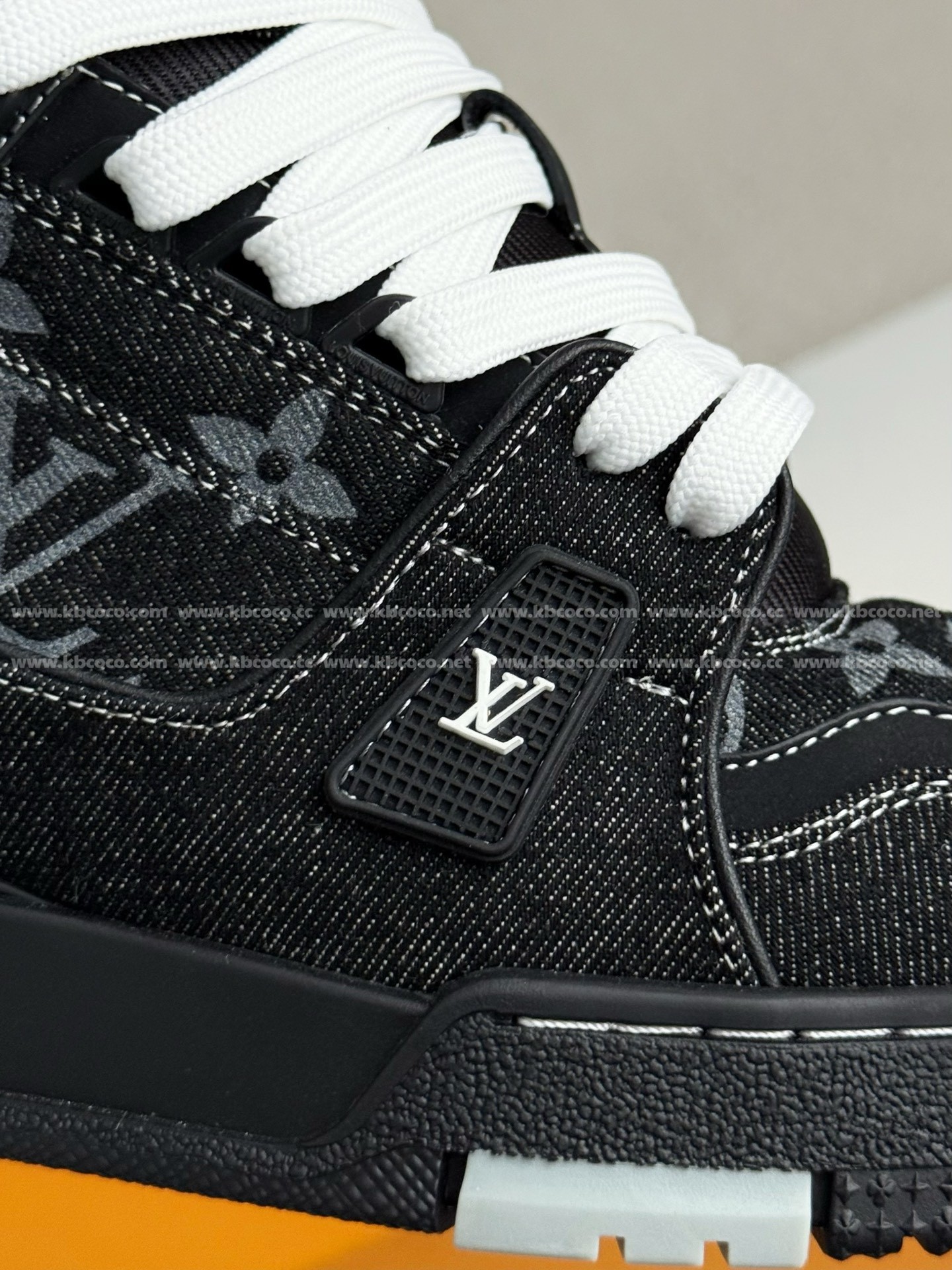 【#4635】 LOUIS VUITTON TRAINER SNEAKERS