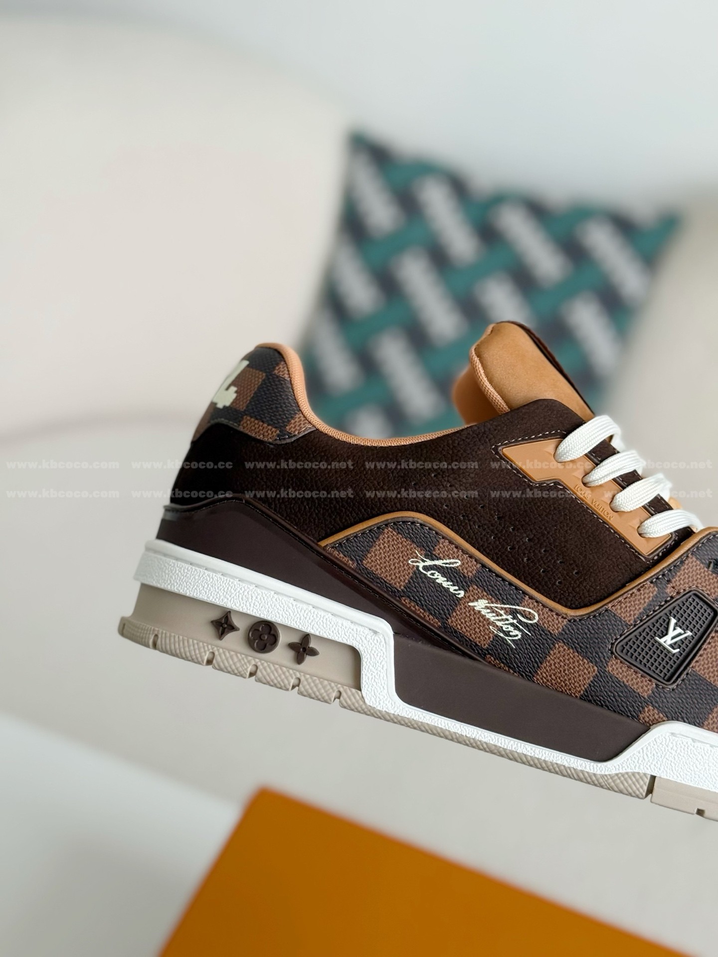 【#5910】 LOUIS VUITTON x NIGO TRAINER FW25 SNEAKERS