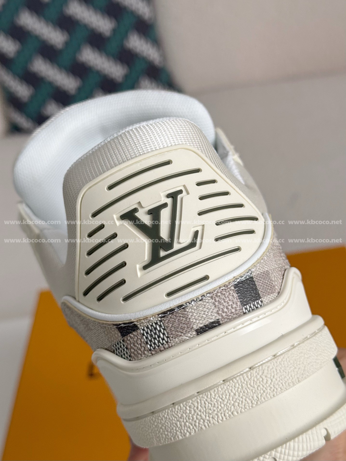 【#4427】 LOUIS VUITTON TRAINER SNEAKERS