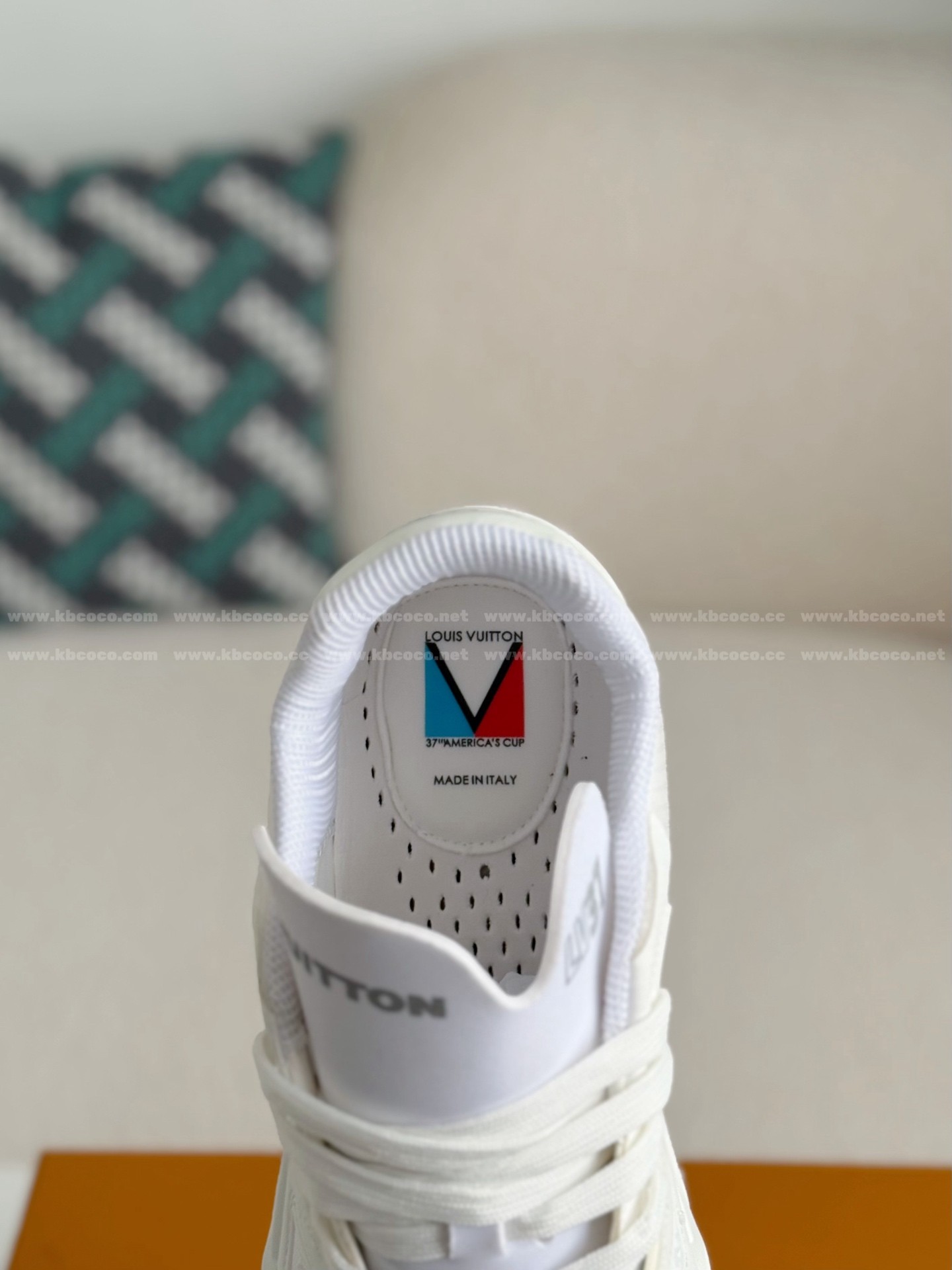 【#5908】 LOUIS VUITTON TRAINER 37TH AMERICA'S CUP SNEAKERS