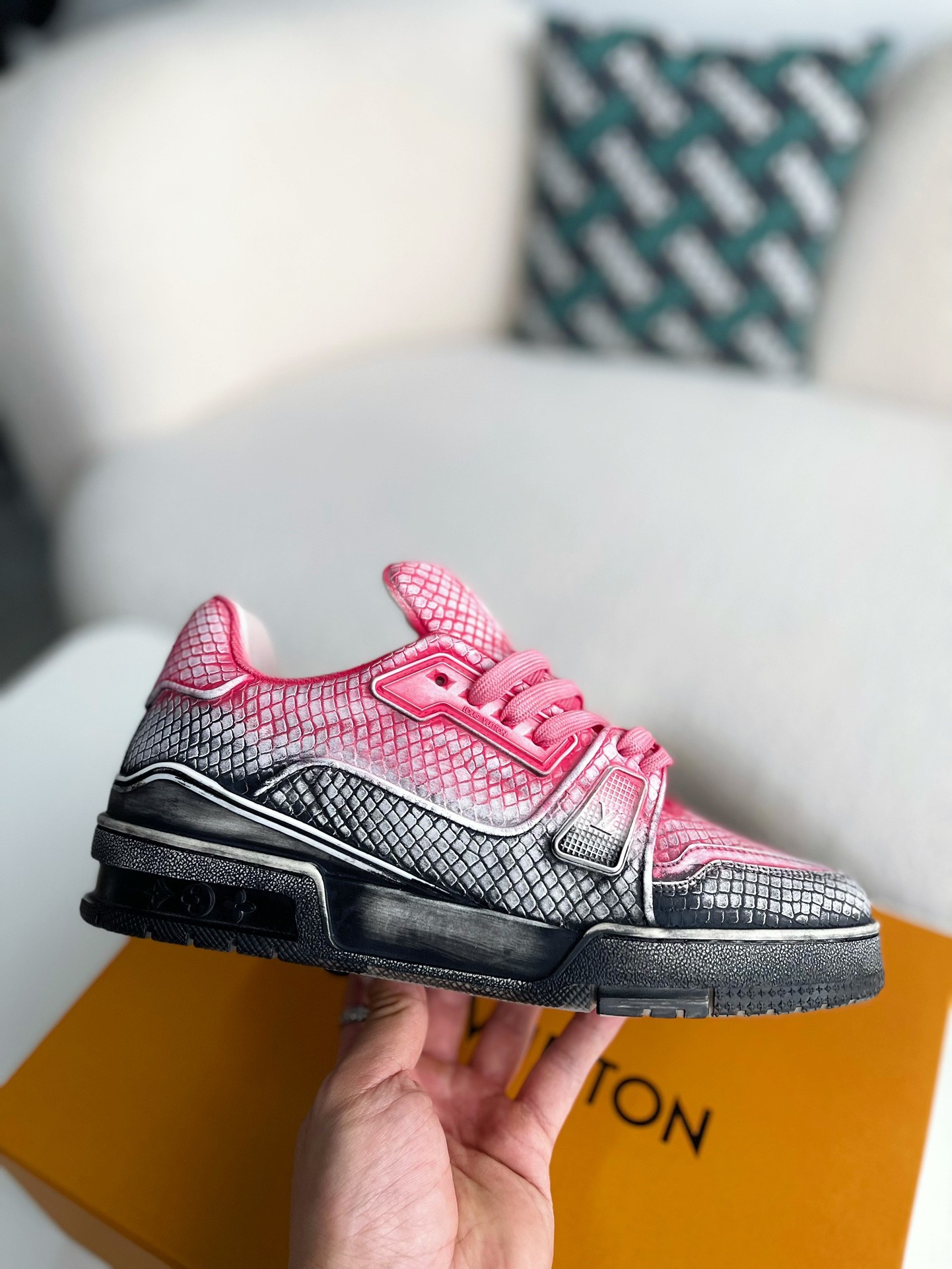 [#3313]LOUIS VUITTON TRAINER SNEAKERS