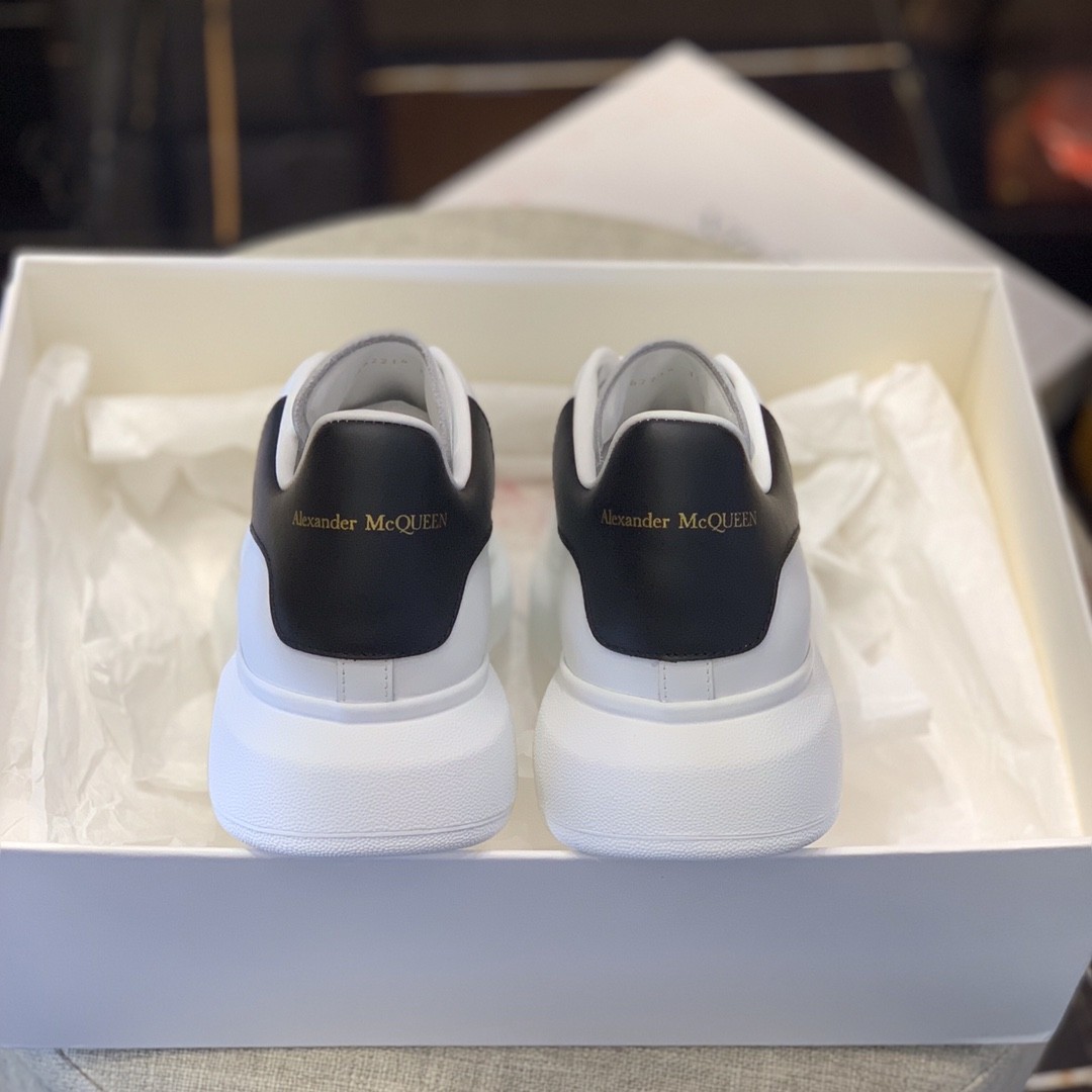 Alexander McQueen MQ black cowhidetail Sneakers