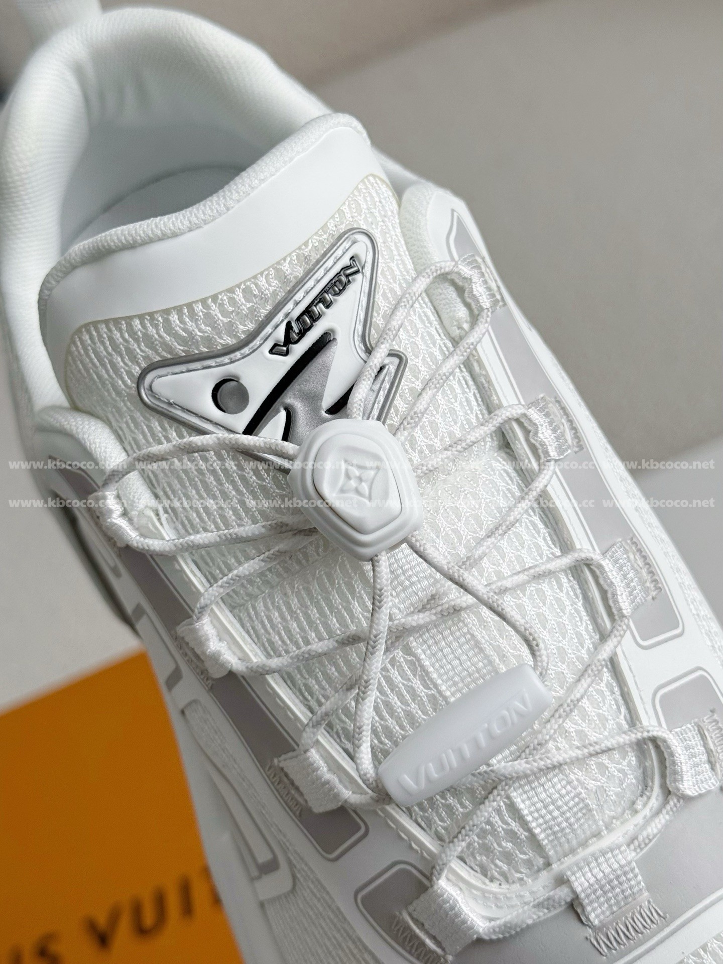 【#5226】 LOUIS VUITTON RUNNER TATIC CASUAL SHOES