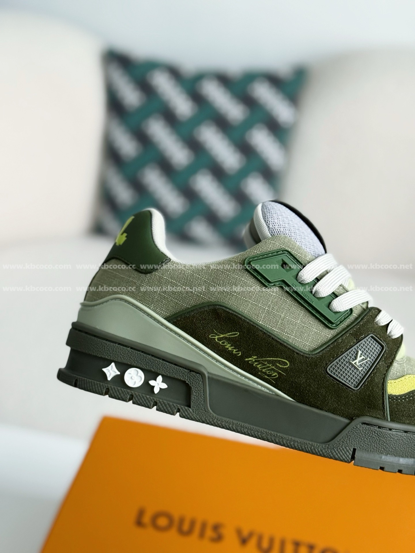 【#5280】 LOUIS VUITTON TRAINER SNEAKERS