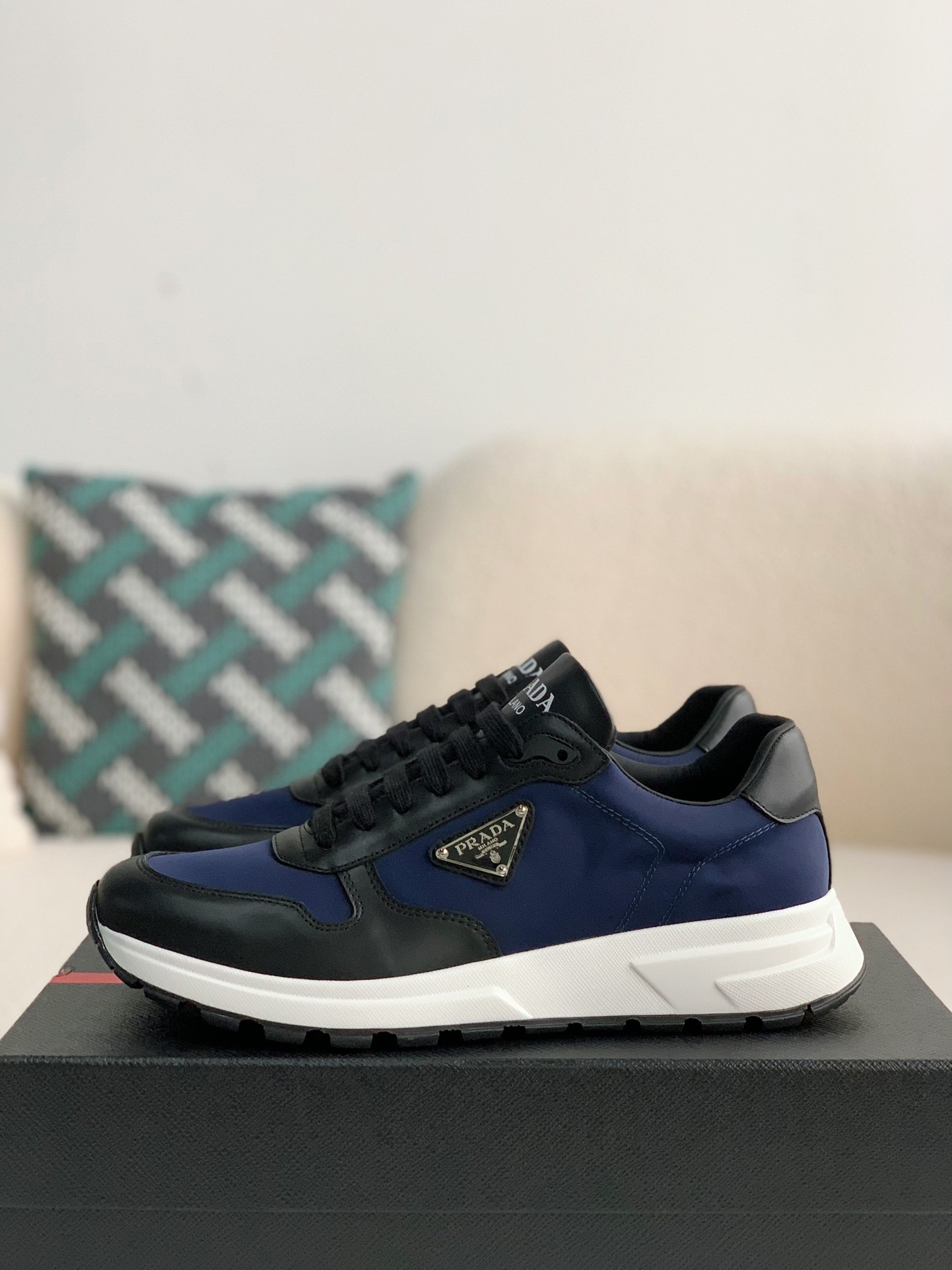 【#2335】 Prada Sneakers