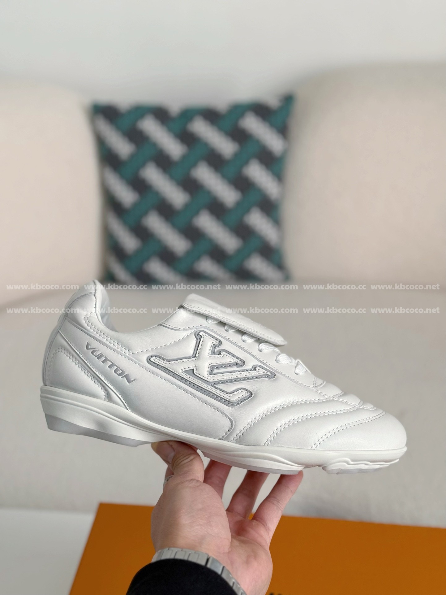 【#4246】LV Footprint Soccer Sneaker