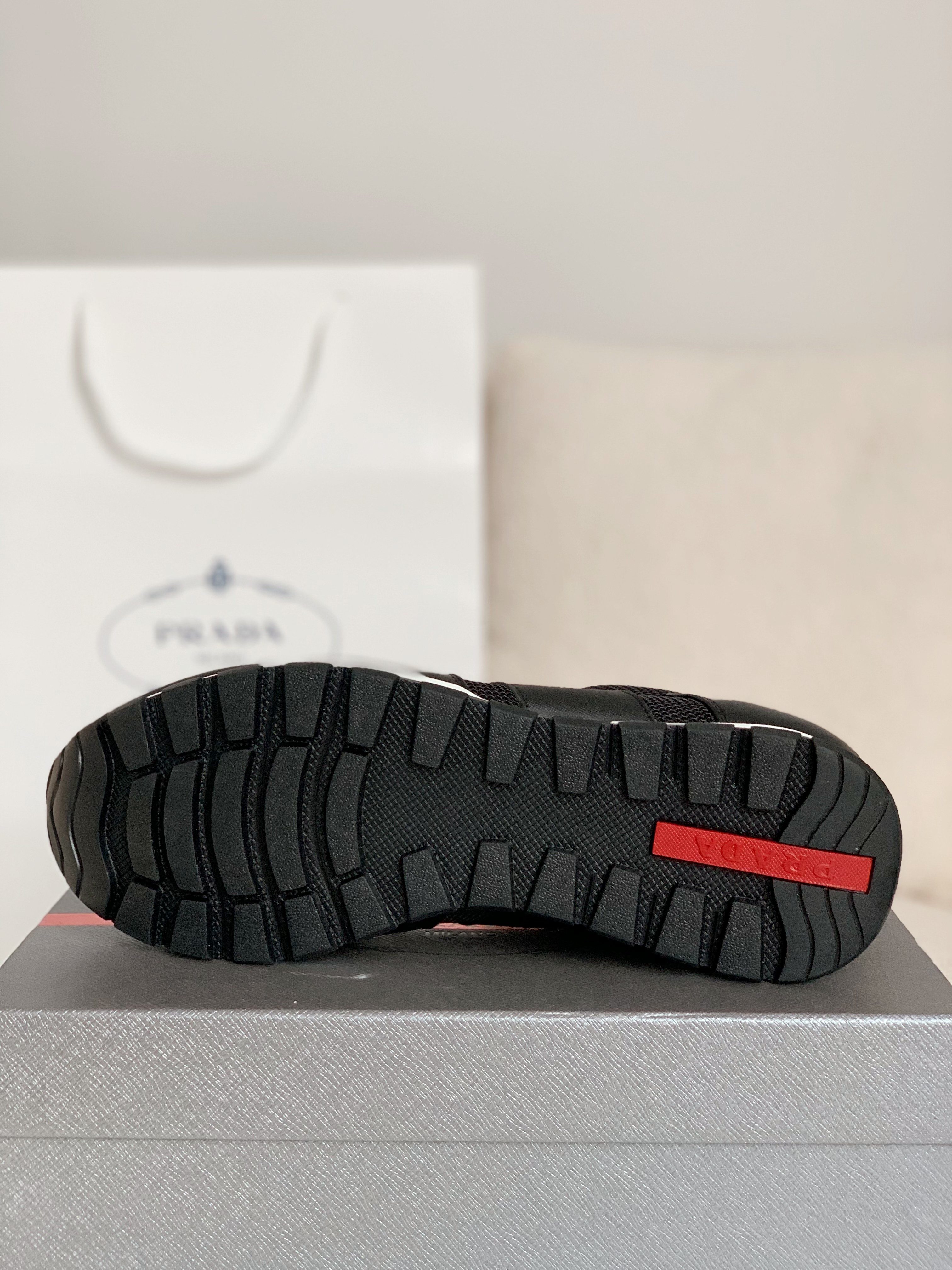 【#959】 Prada Sneakers