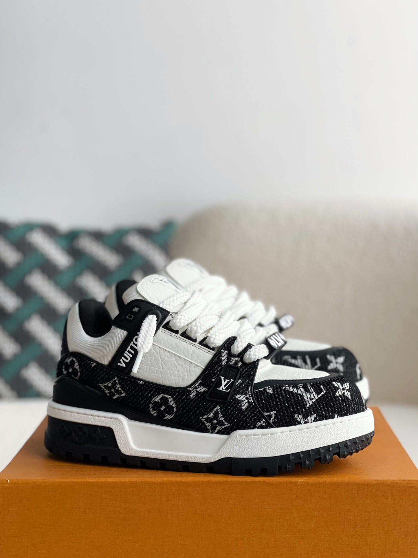 [#3357」 LOUIS VUITTON TRAINER 2023Show style Sneakers