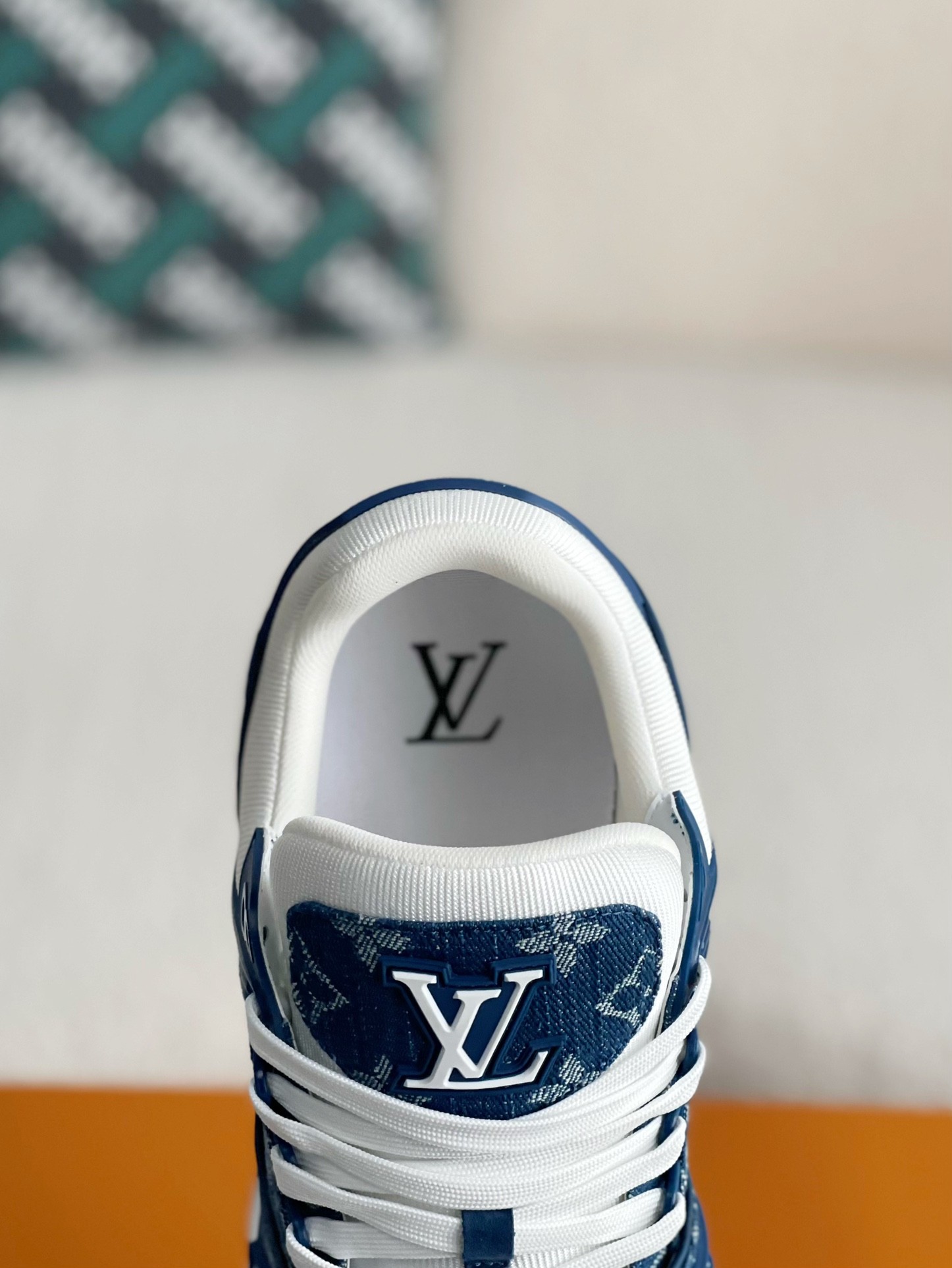 [#3239]LOUIS VUITTON TRAINER SNEAKERS