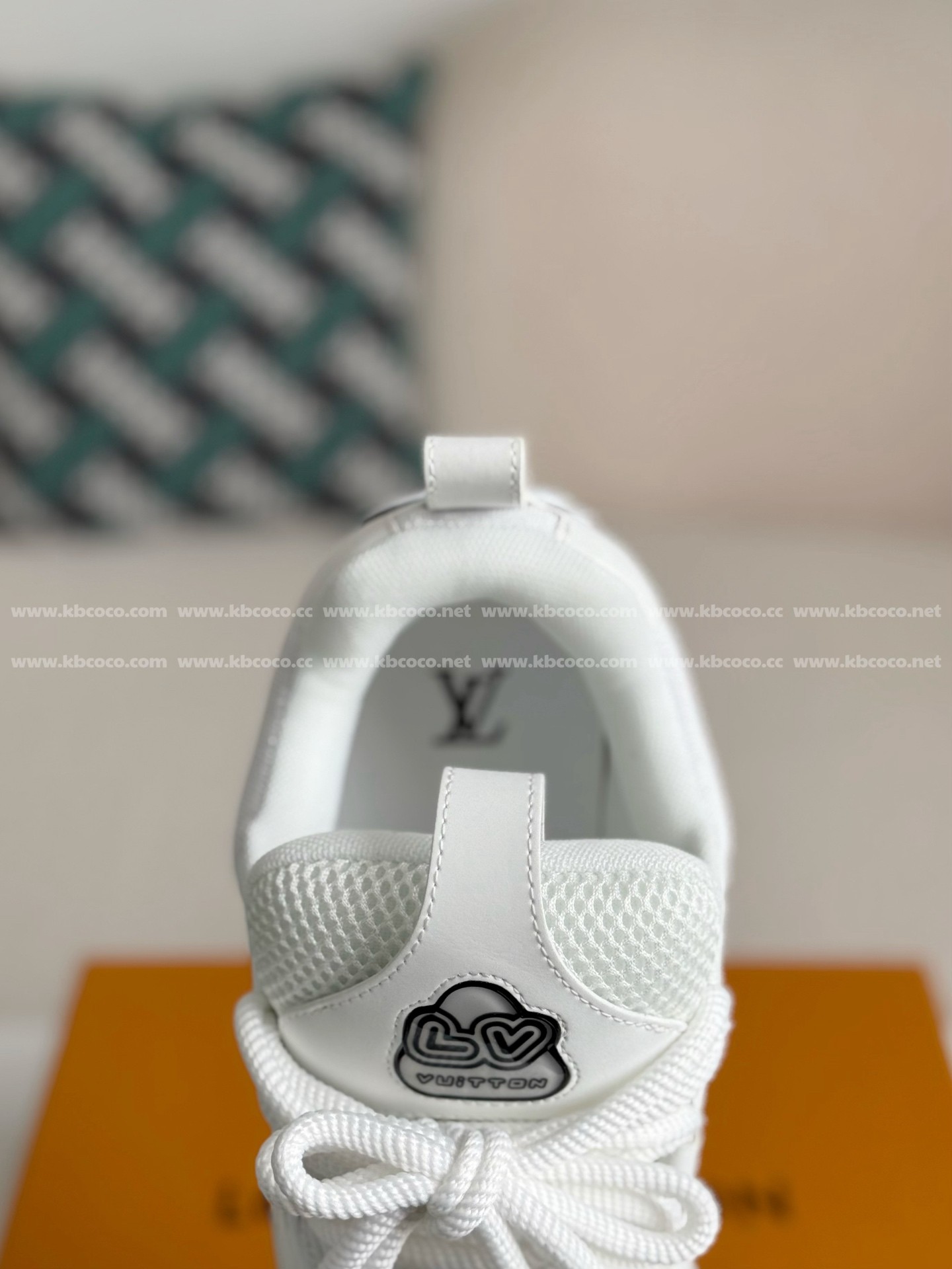 【#4539】 LOUIS VUITTON TRAINER SNEAKERS