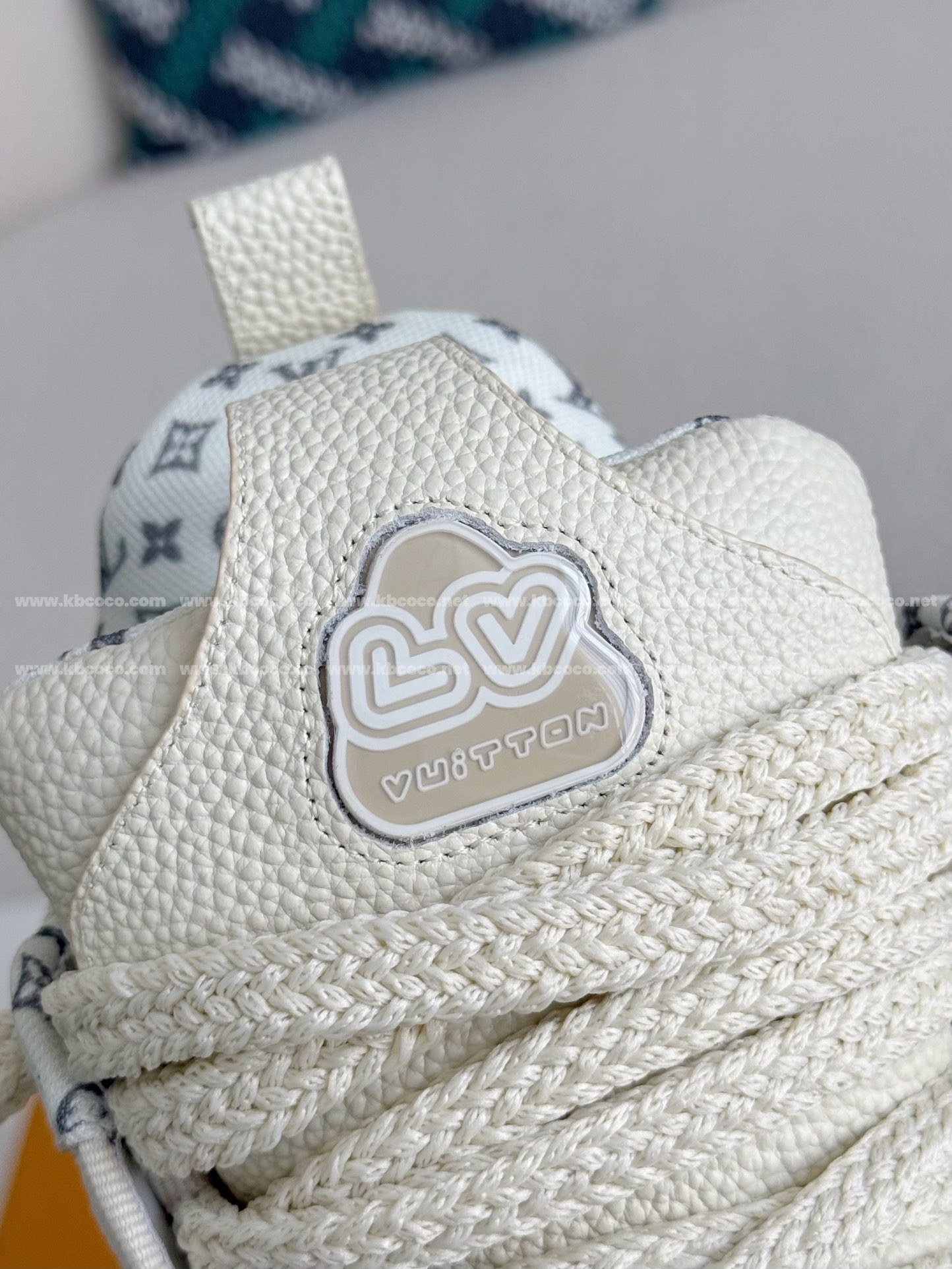 【#4034】 LOUIS VUITTON TRAINER SNEAKERS