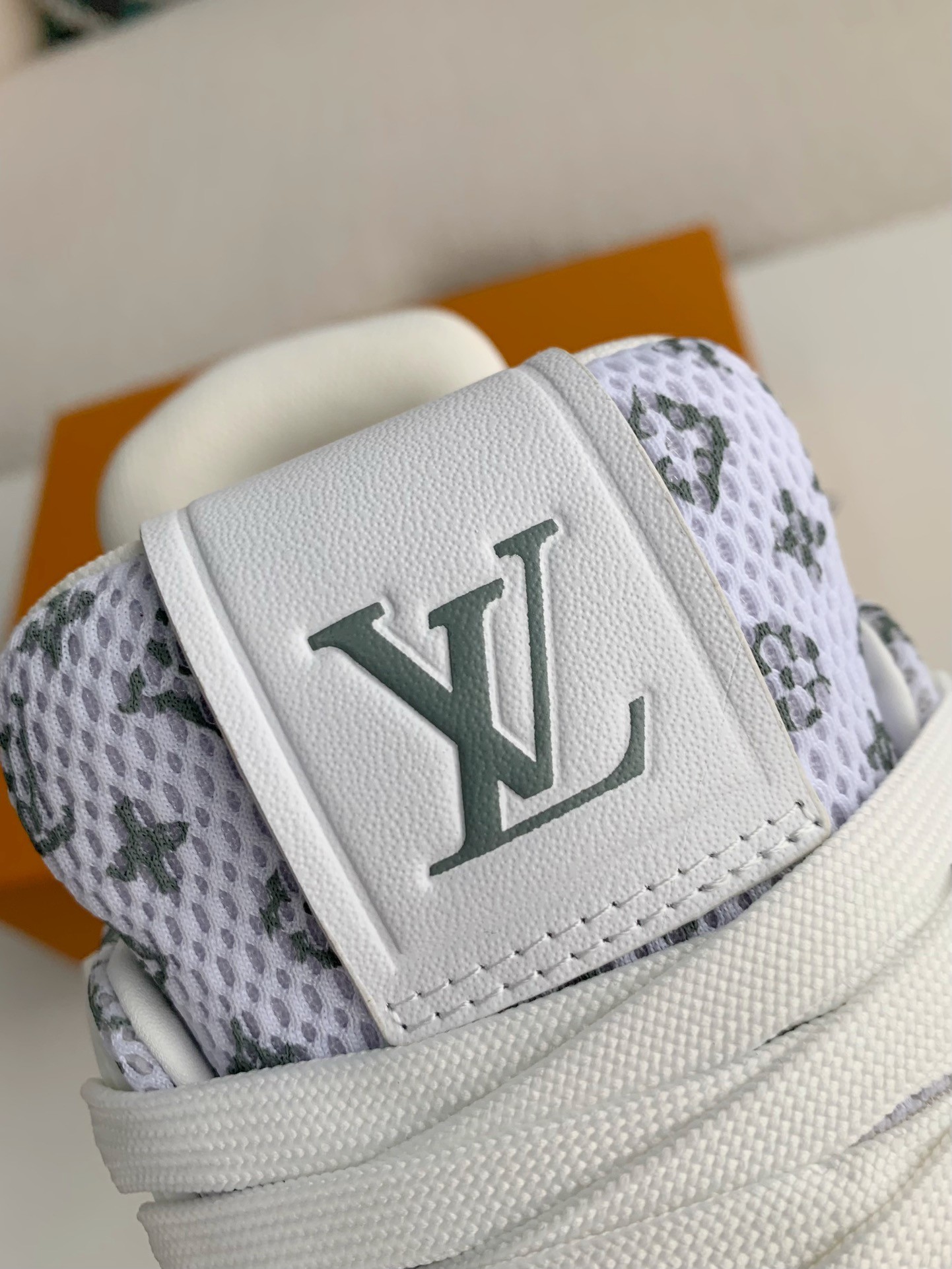 [#3369」 LOUIS VUITTON TRAINER SNEAKERS