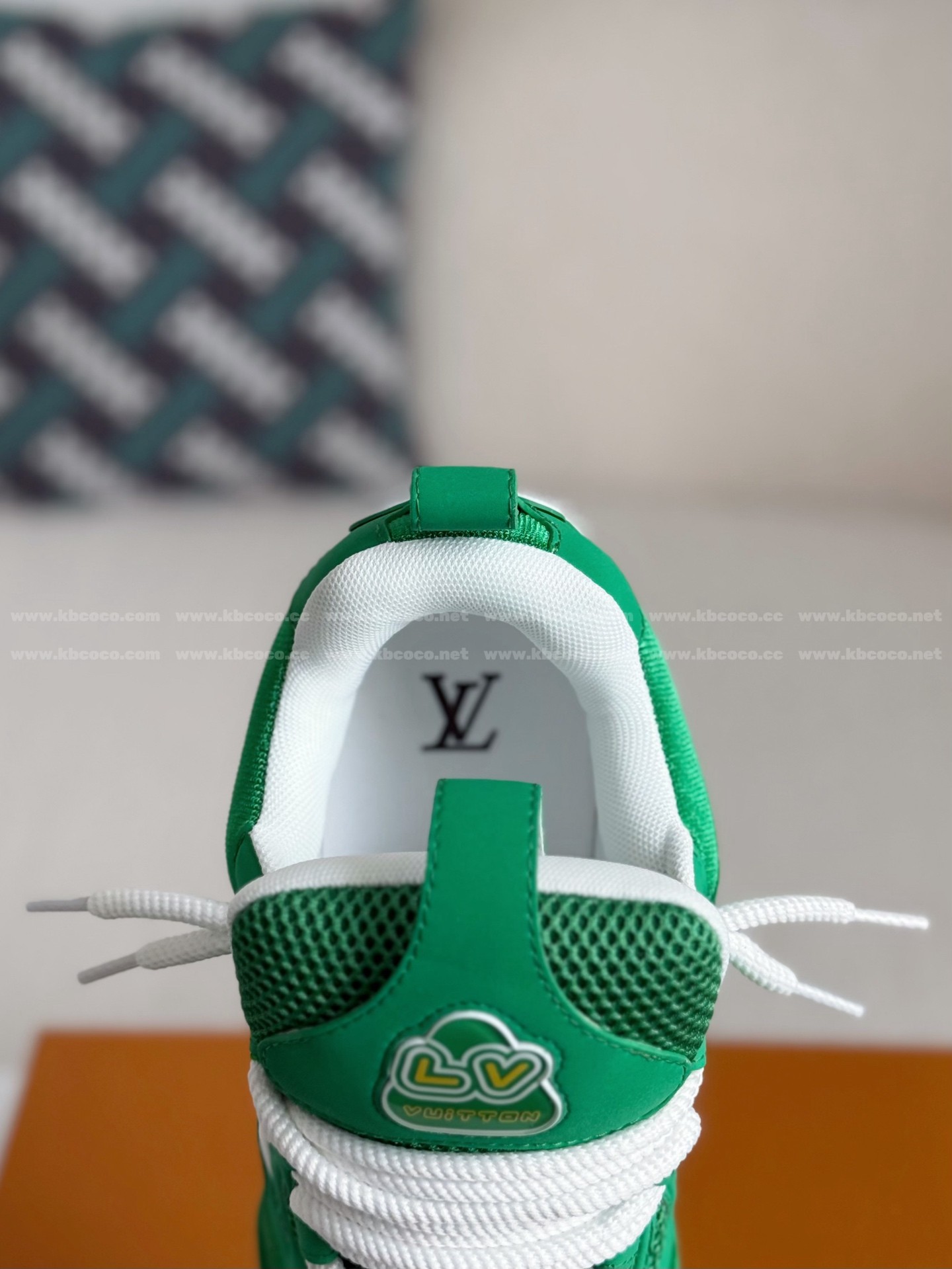 【#5694】 LOUIS VUITTON SKATE SNEAKERS