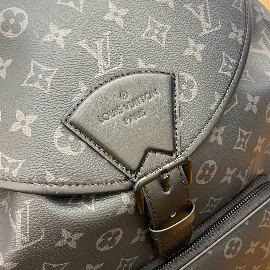 LOUIS VUITTON Montsouris backpack