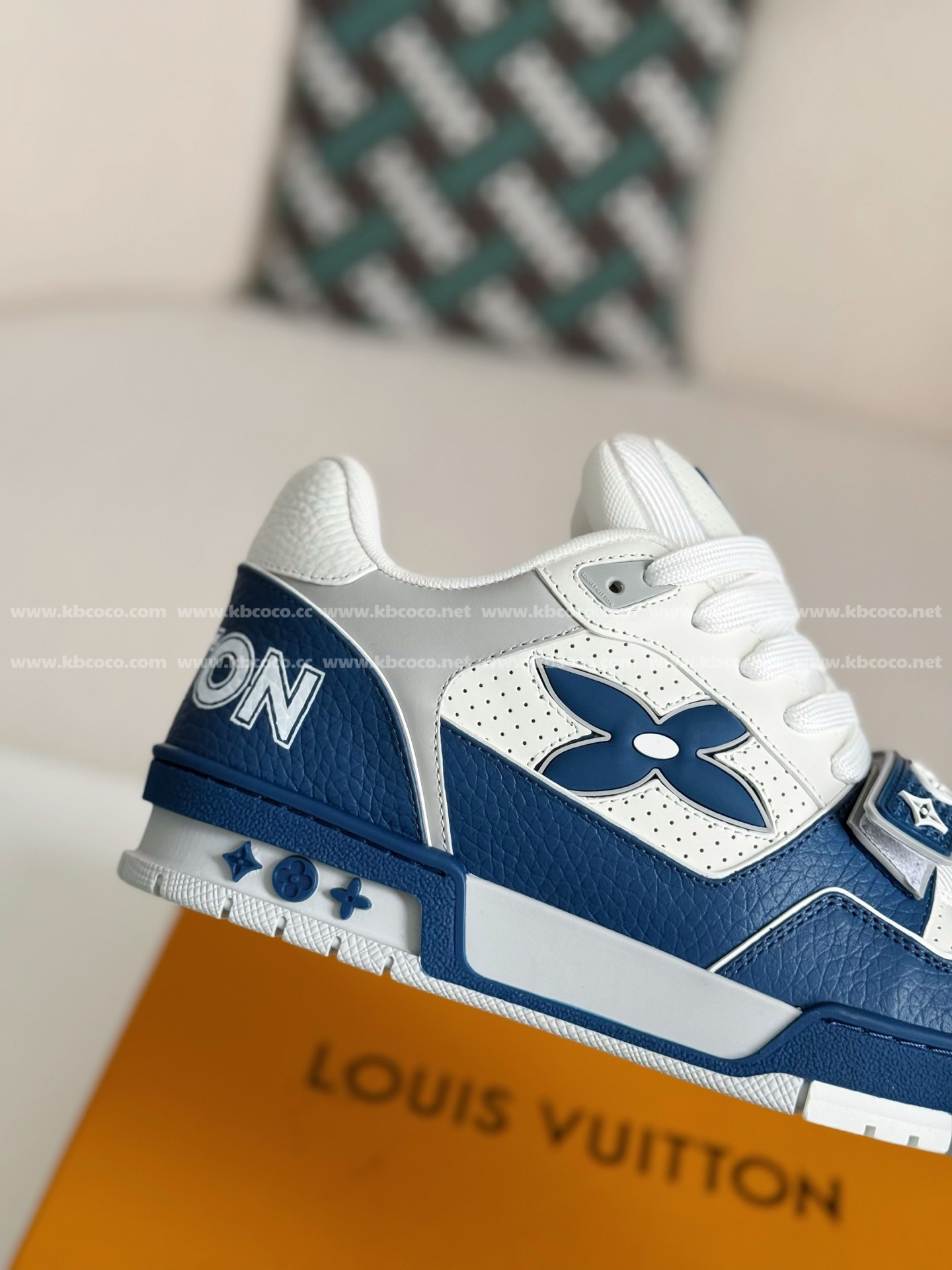 【#4674】 LOUIS VUITTON TRAINER SNEAKERS