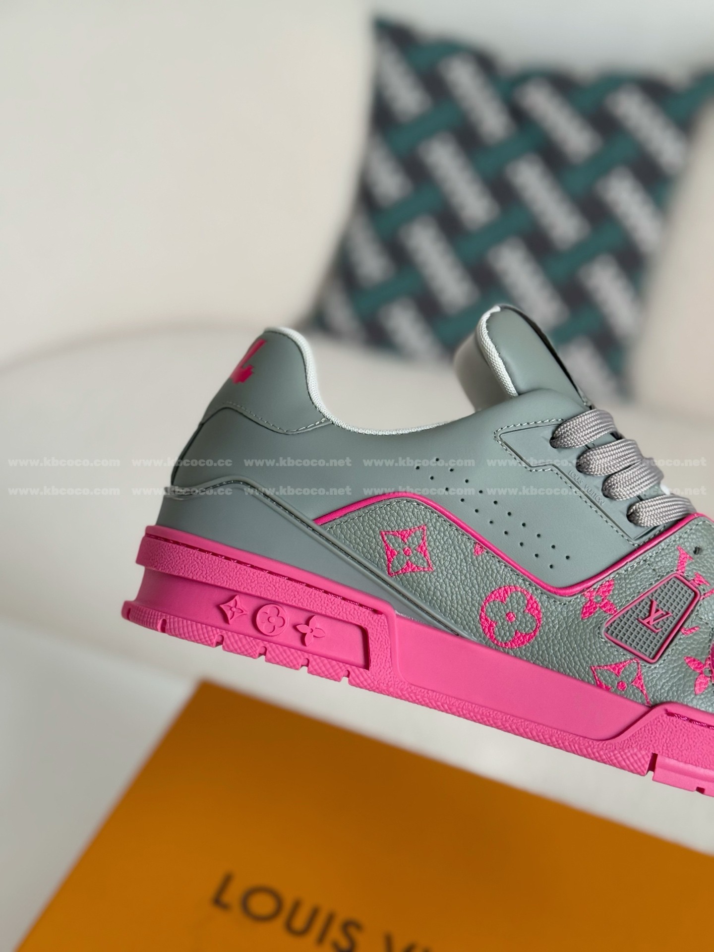 【#5779】 LOUIS VUITTON TRAINER SNEAKERS