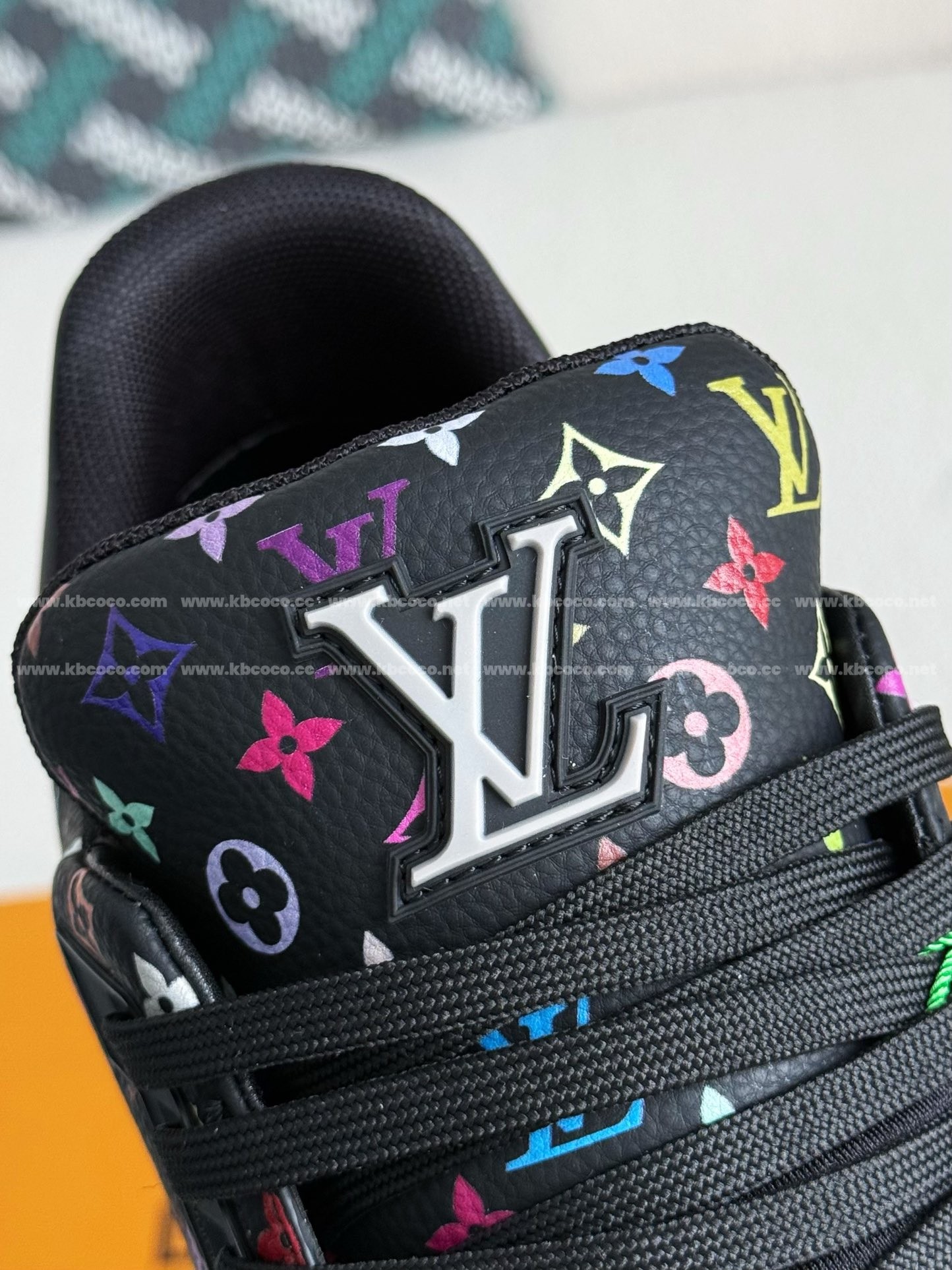 【#4230】 LOUIS VUITTON SNEAKERS