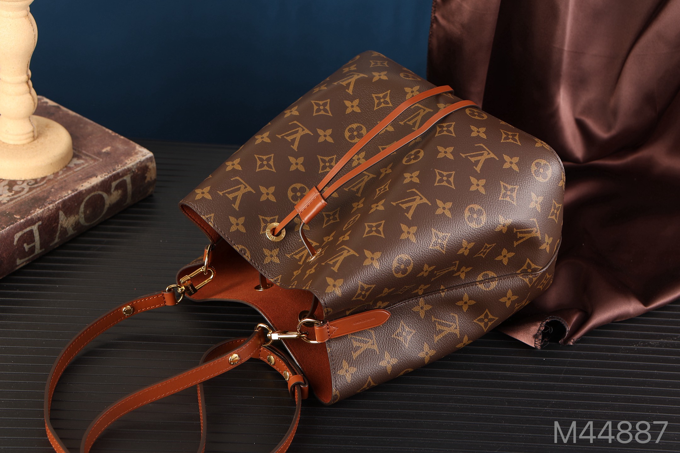 LOUIS VUITTON NÉONOÉ MM Bucket bag/top quality M44887