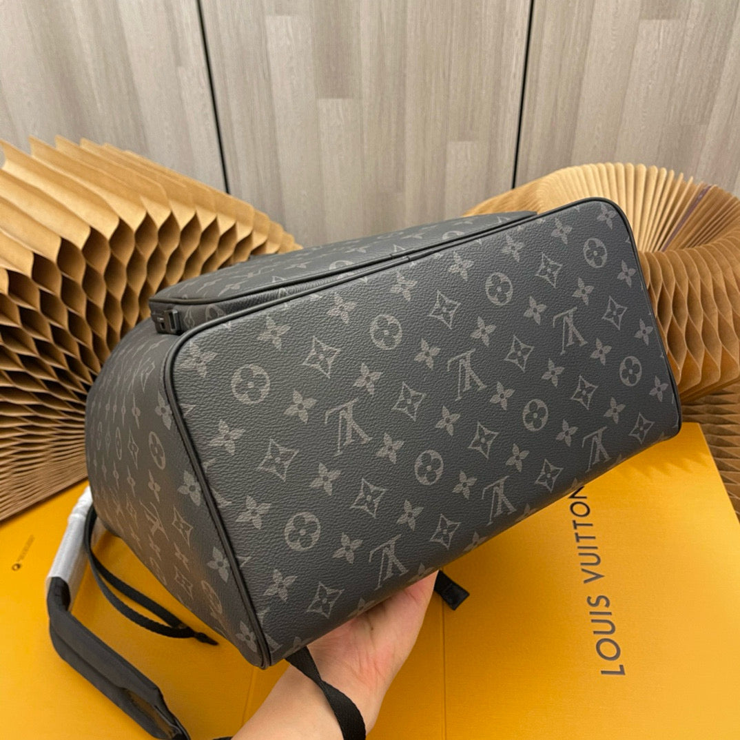 LOUIS VUITTON Montsouris backpack